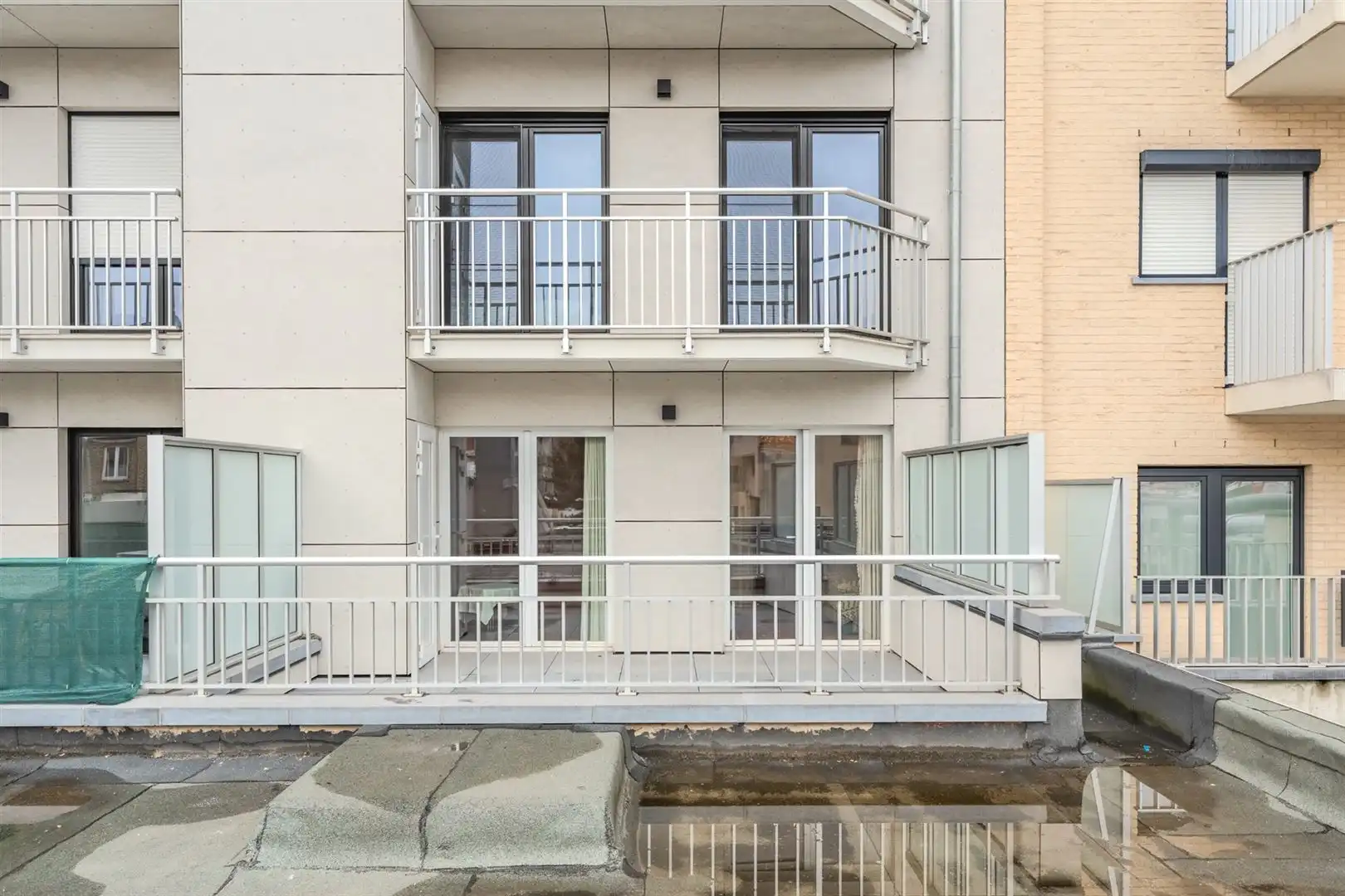 appartement met ruim terras foto 14