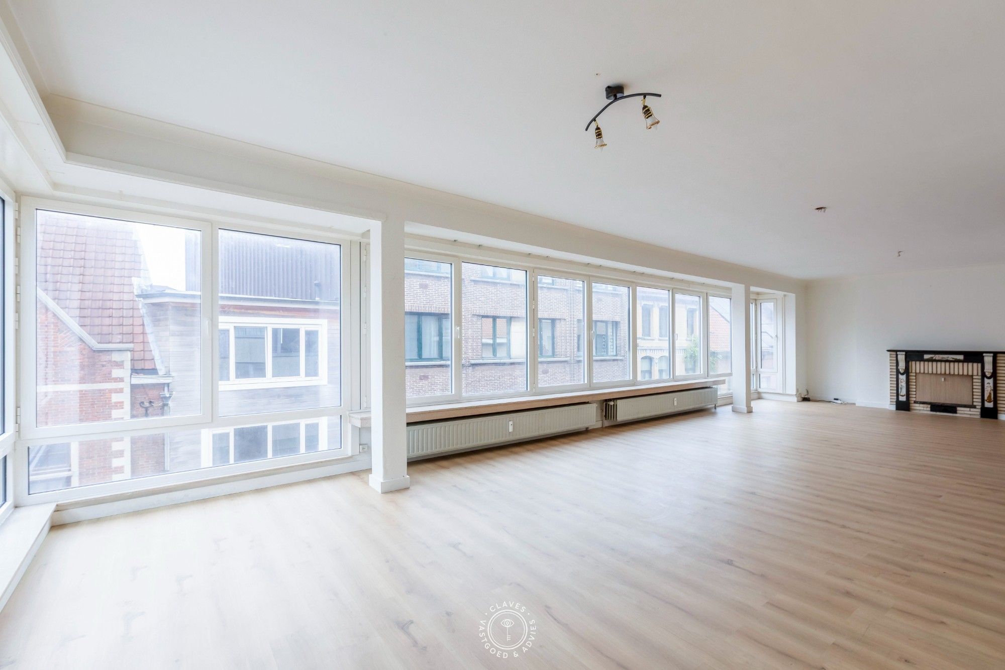 Welgelegen investeringseigendom met ruime driekamerappartementen foto 5