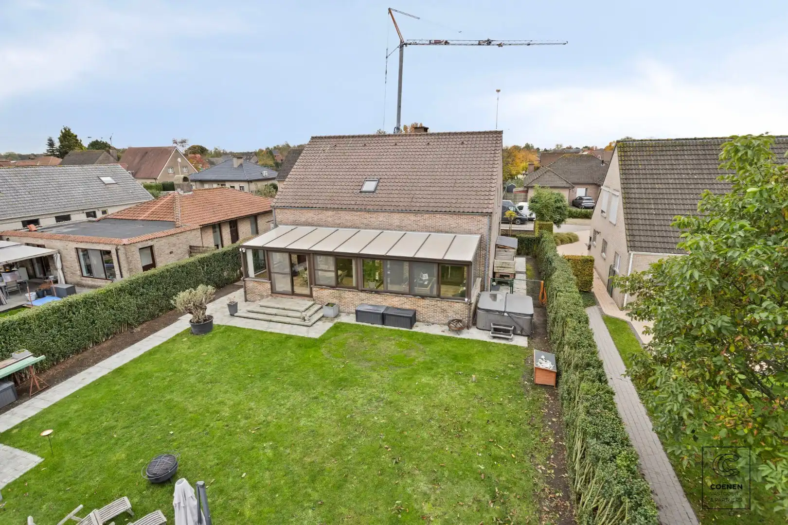 Instapklare gezinswoning met 4 à 5 slaapkamers op een rustige ligging te Oostmalle! foto {{pictureIndex}}