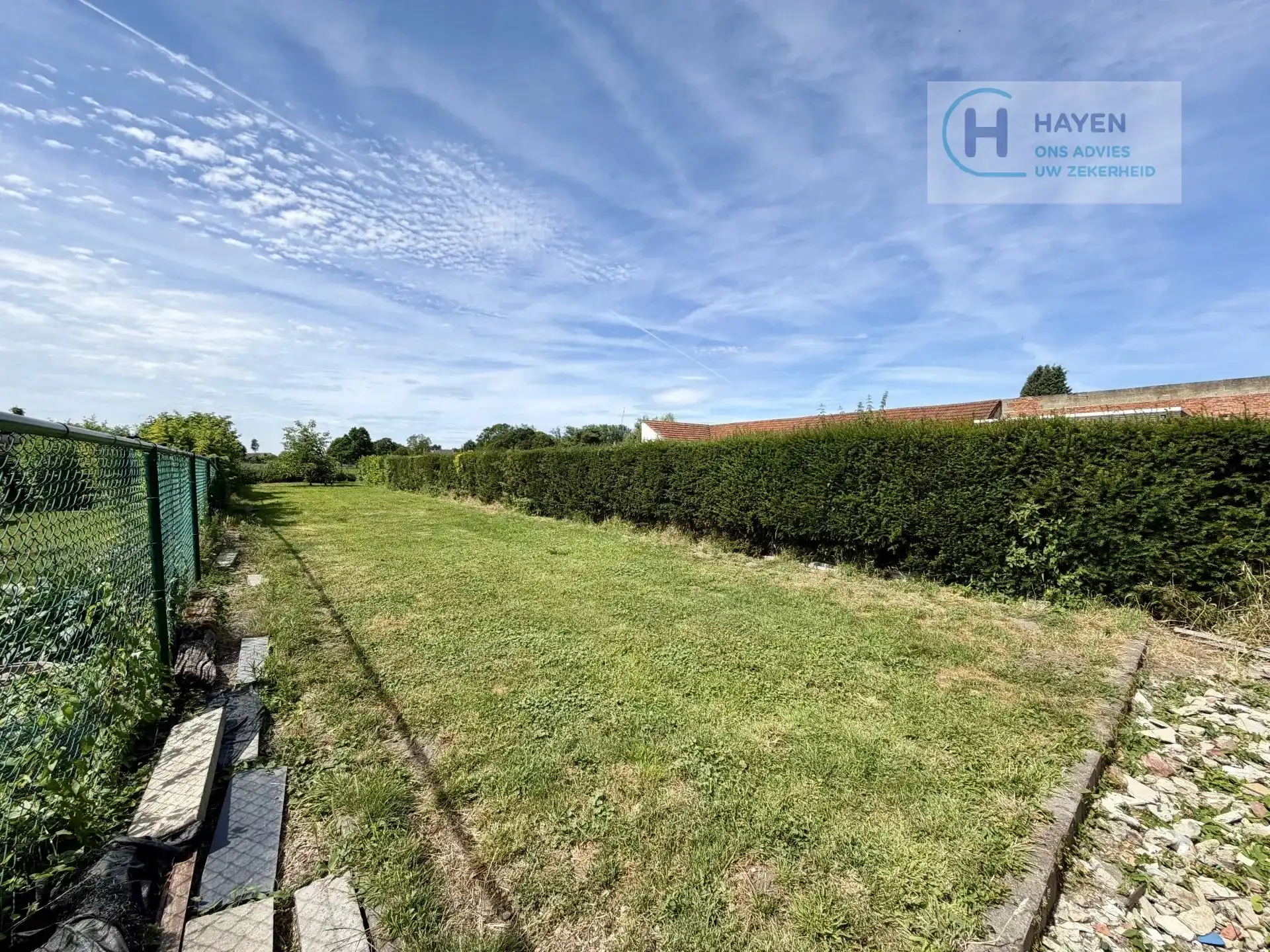 Ruime gezinswoning met prachtige tuin in Bilzen-Hoeselt foto 17