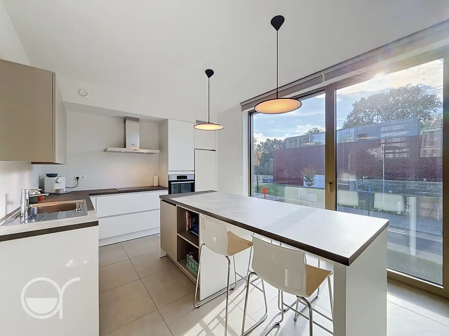 Recente, energiezuinige rijwoning met 3 slaapkamers en tuin vlakbij het UZ foto 3