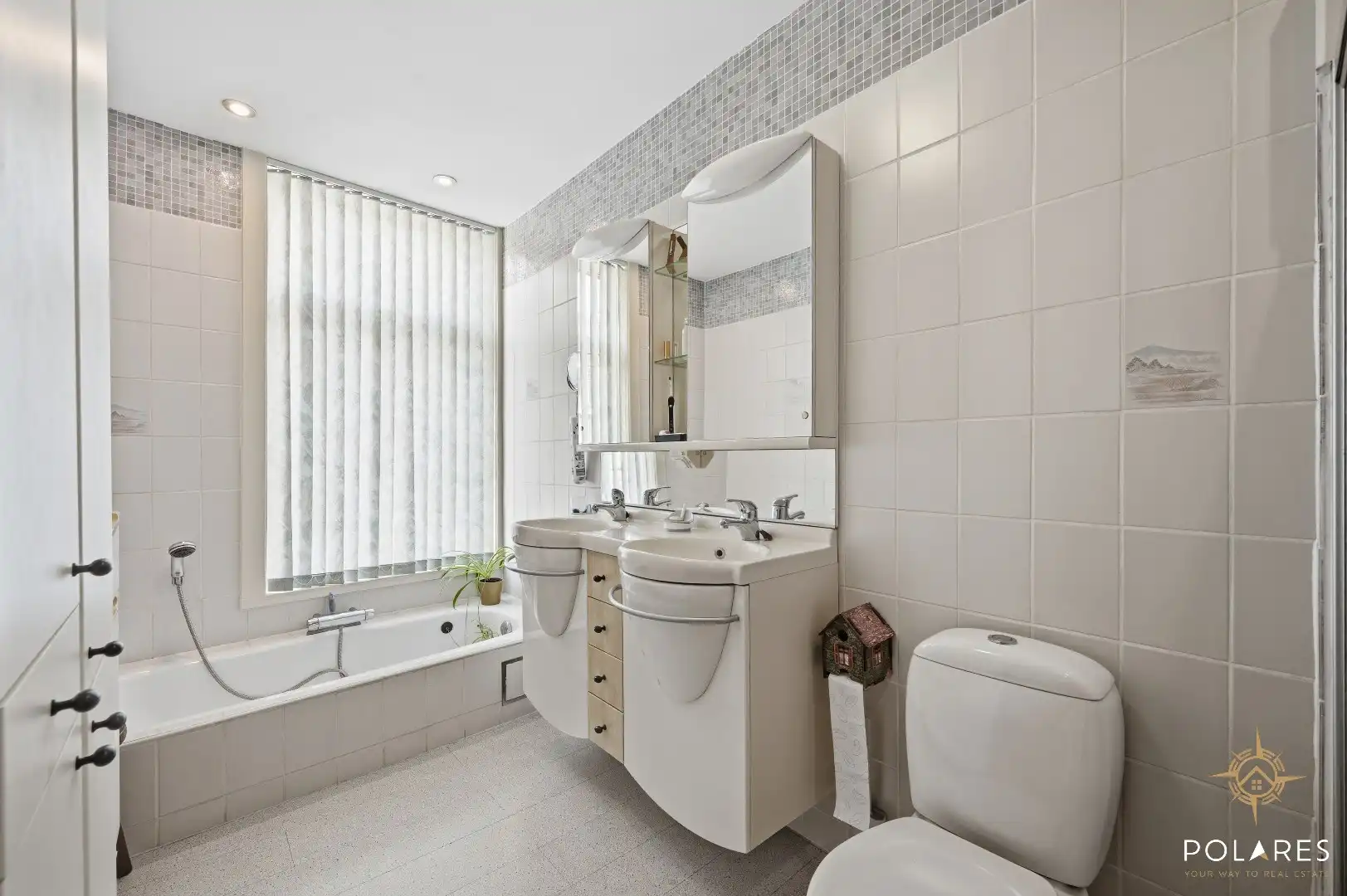 Ruime woning met 4 slaapkamers op toplocatie foto 16
