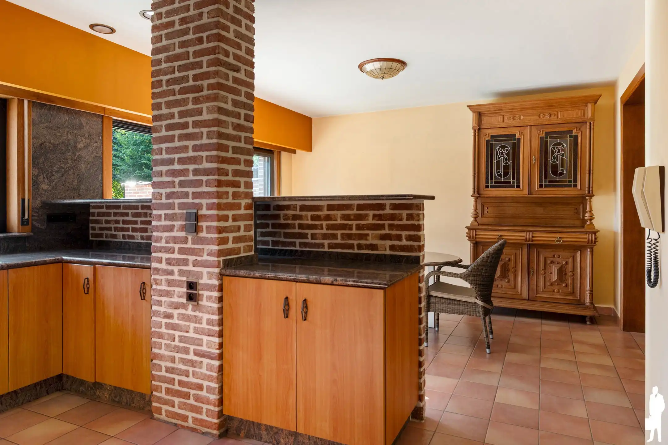 Te renoveren woning met zuid tuin in doodlopende straat foto 10