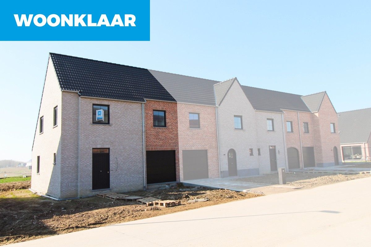 Halfopen nieuwbouwwoning met garage Roeselare foto {{pictureIndex}}