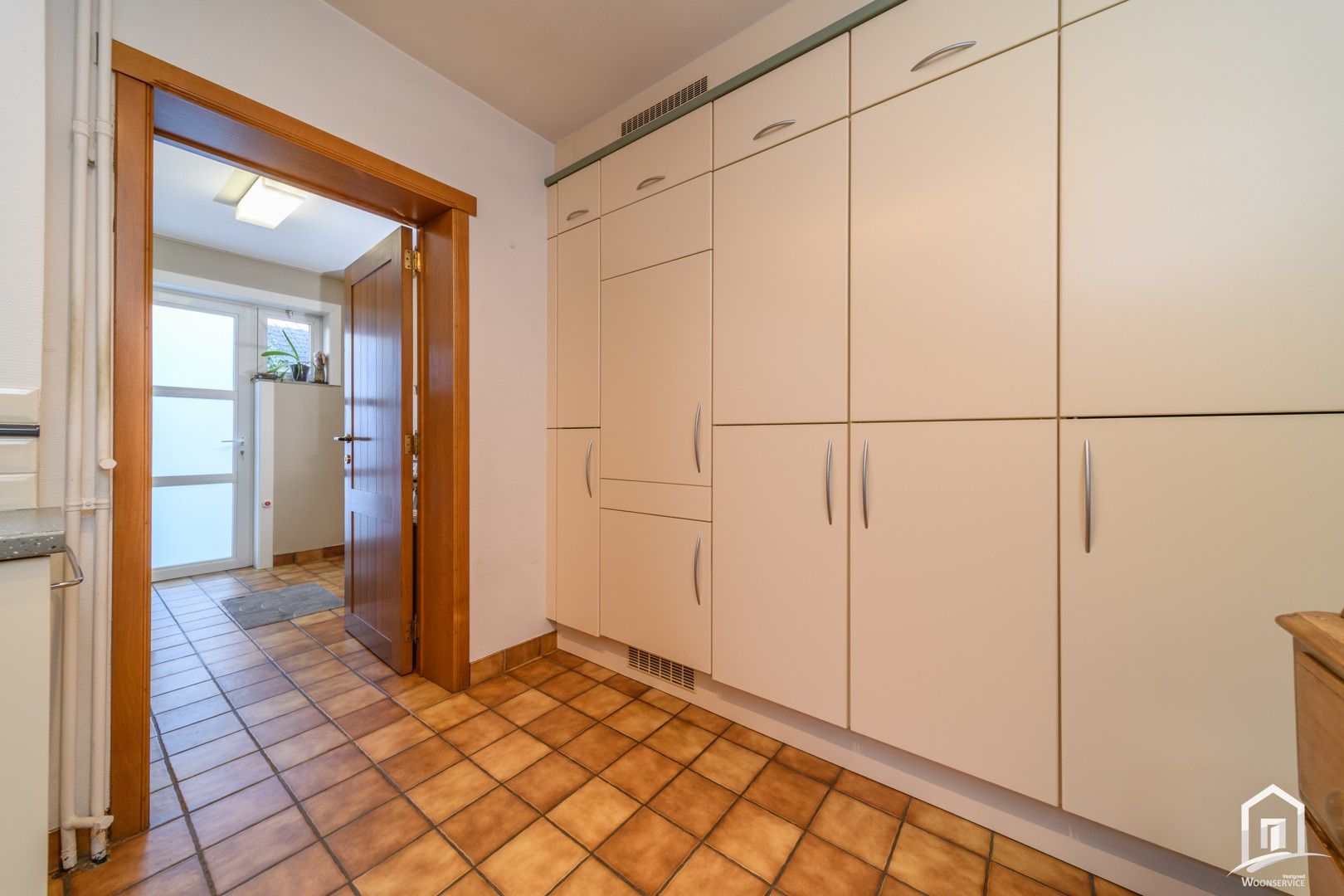 Instapklare halfopen bebouwing met tuin en garages in Denderleeuw foto 14