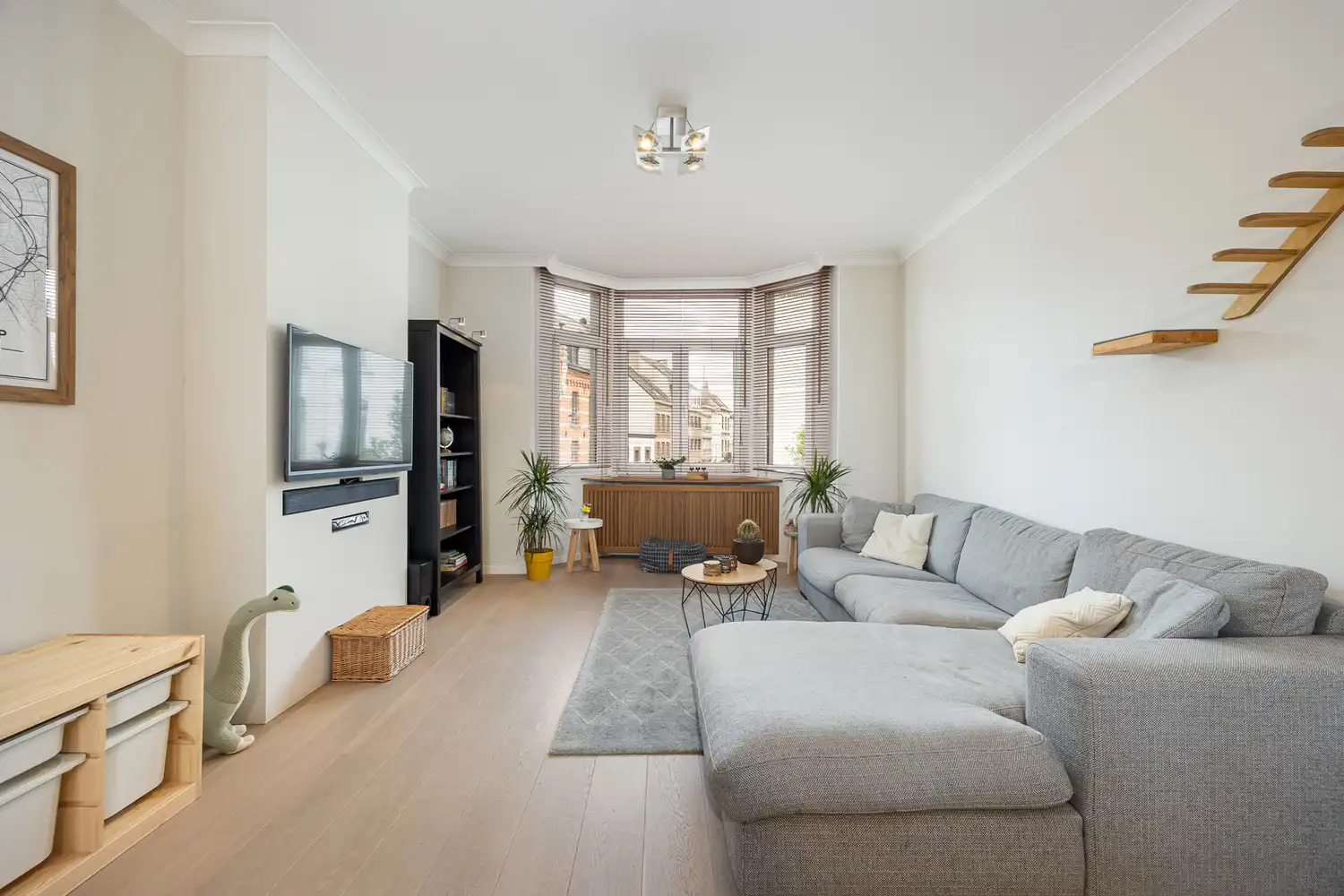 Gerenoveerd 3-slpk appartement van 130 m² met terras in Klein-Antwerpen foto 3