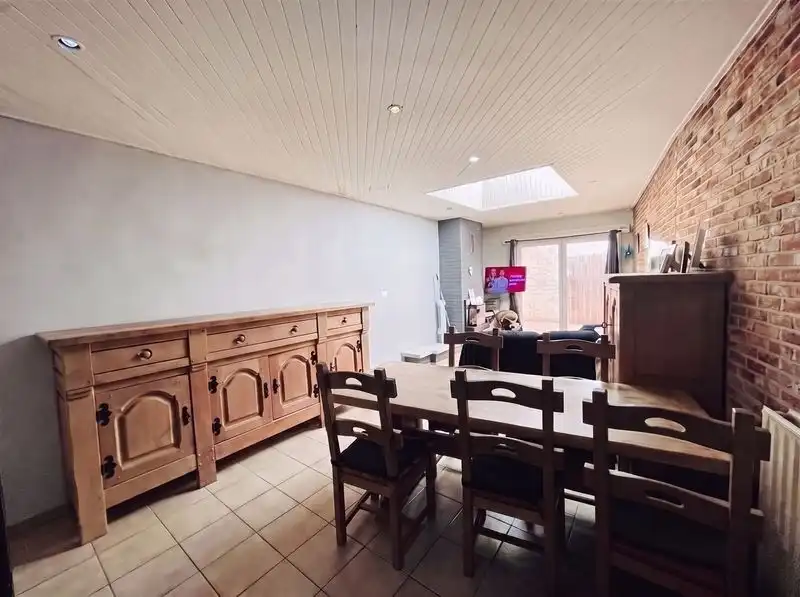 Brugge centrum, woonhuis met zonnige koer, 3 SLAAPKAMERS en living van 34m² foto 4