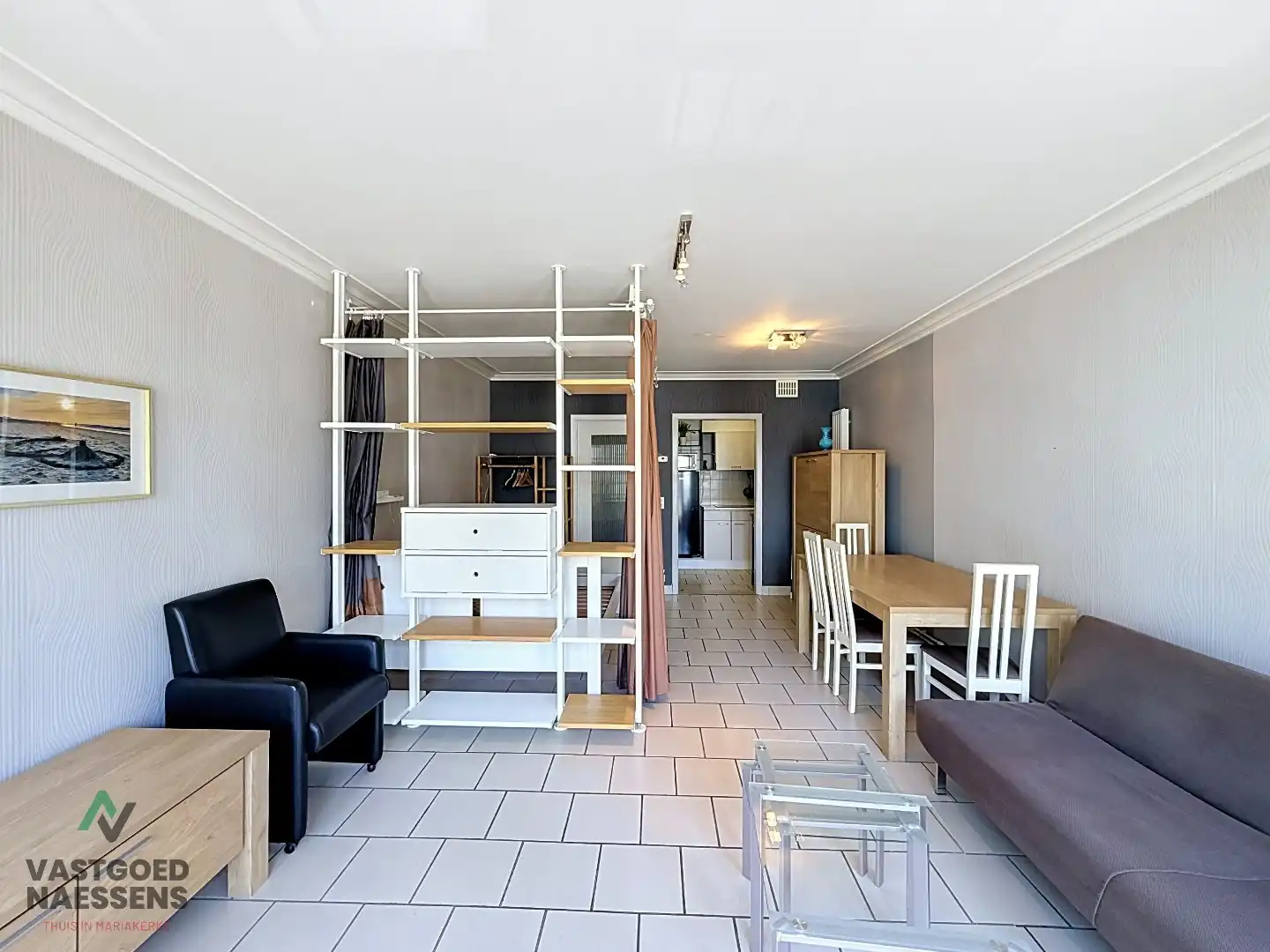 GEMEUBELDE STUDIO MET ZIJDELINGS ZEEZICHT foto 4