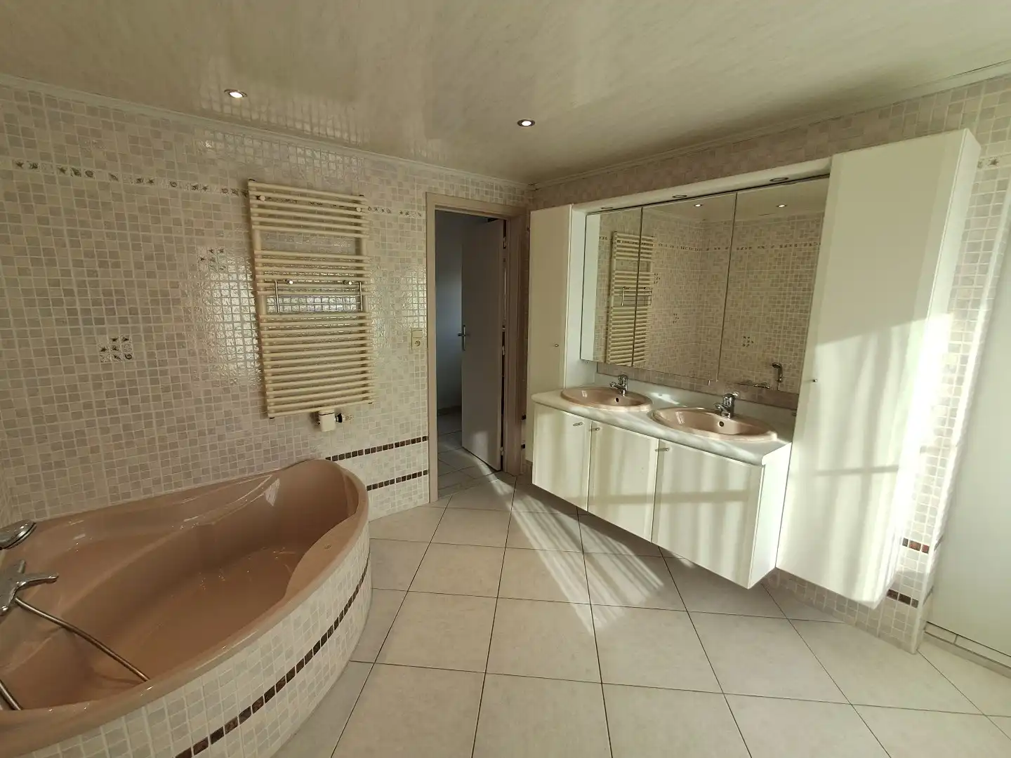 Woning in Sijsele met ruime tuin en grote garage! foto 14