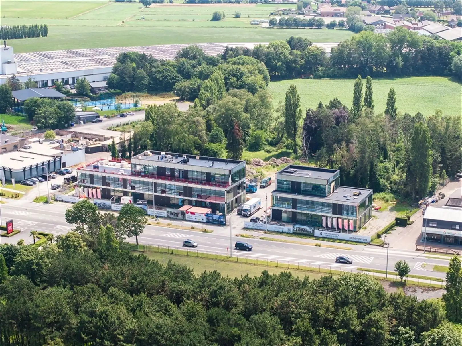 Nieuwbouw kantoren langs de Gentse Steenweg in Lokeren foto 18