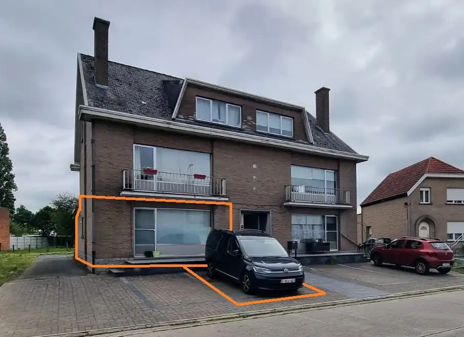 Gelijkvloers 2-slaapkamer app met tuin, staanplaats & garage foto 2