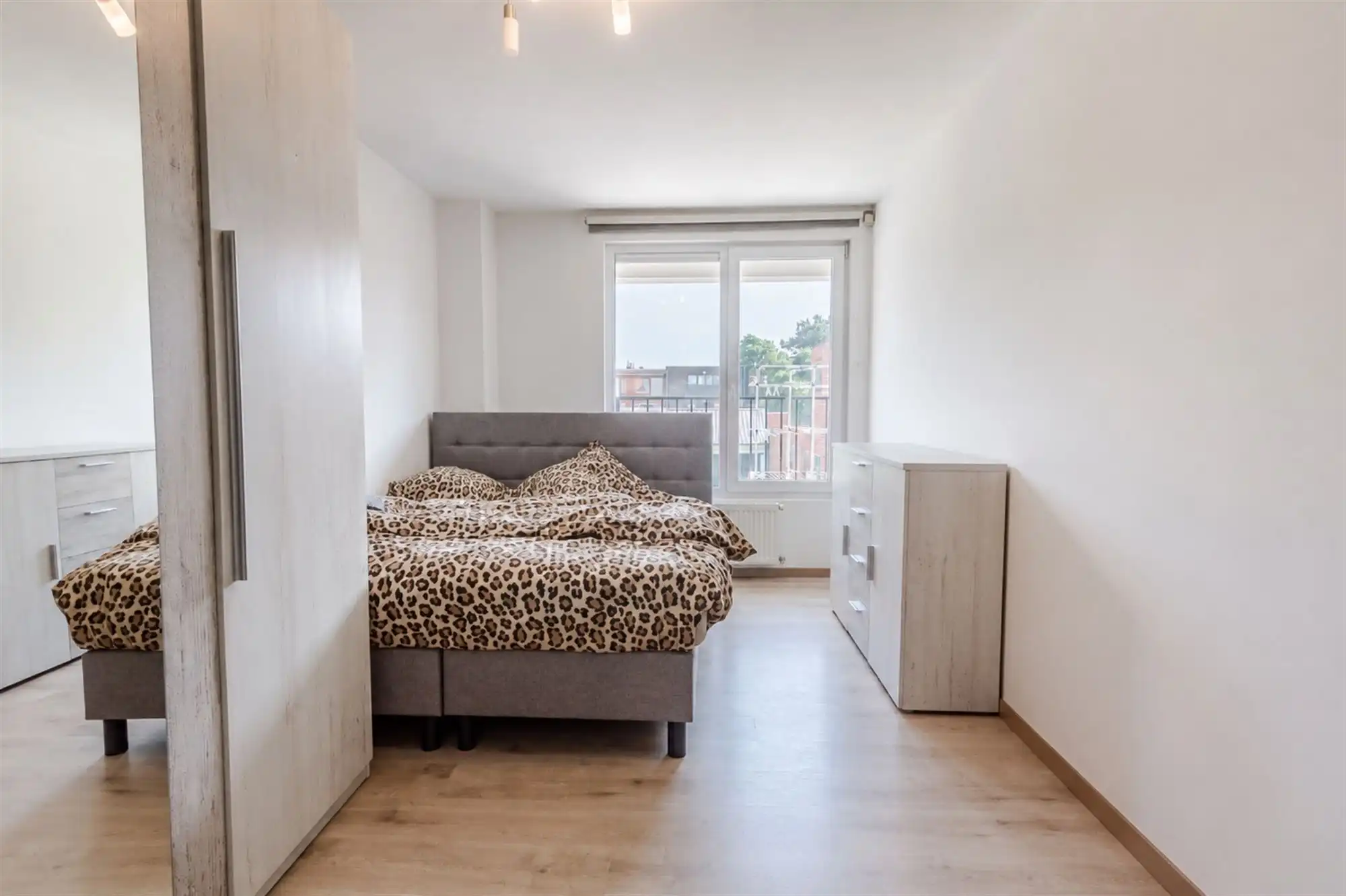 Opbrengsteigendom met 3 verhuurde appartementen foto 21