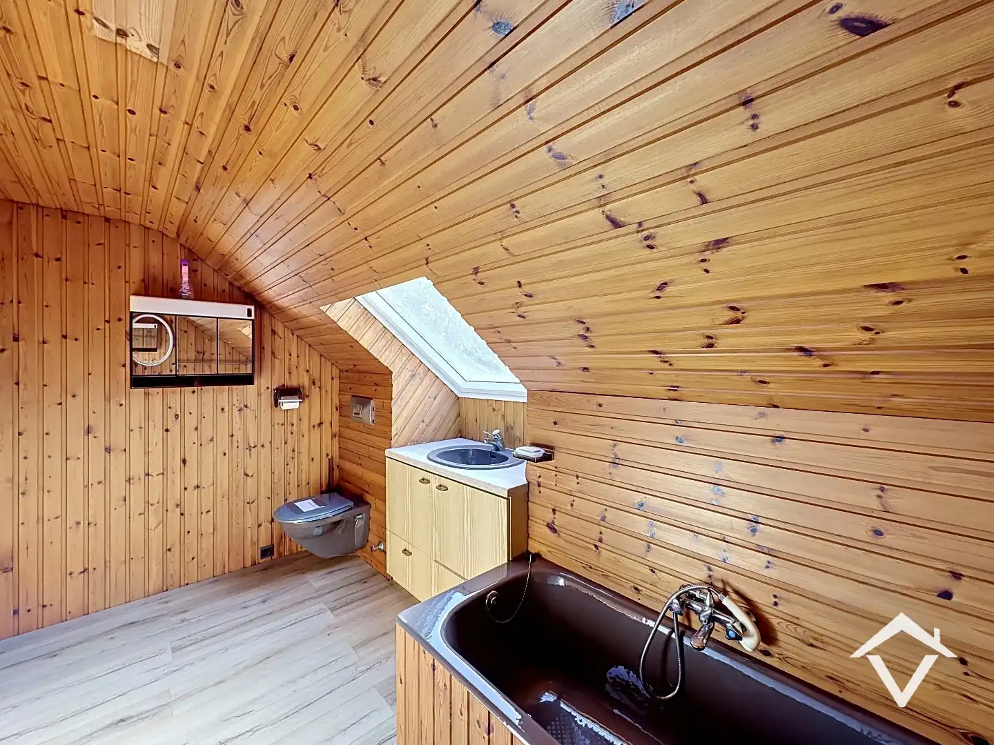 Zeer ruime en instapklare woning met veel mogelijkheden te Eernegem foto 26