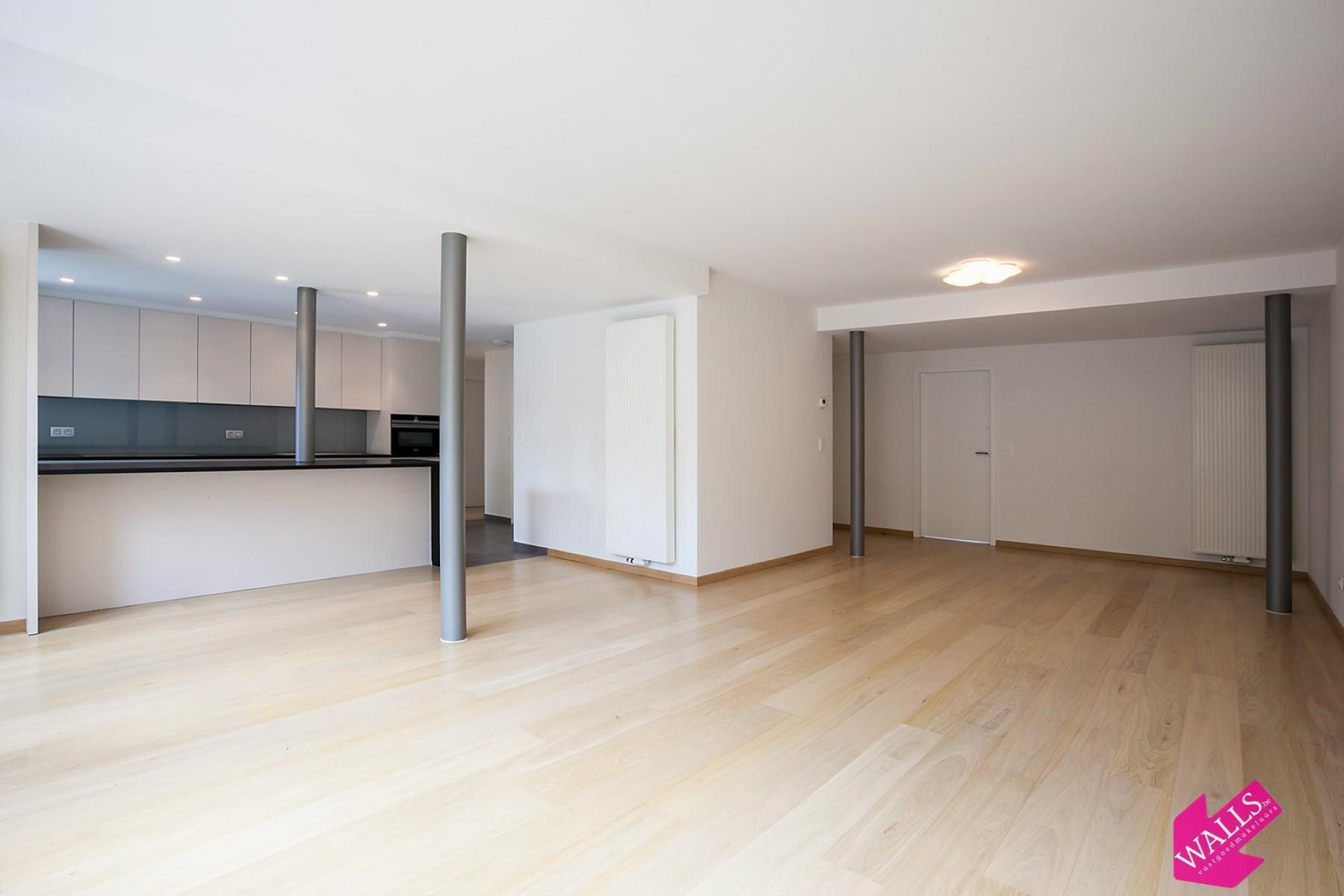 Gelijkvloers appartement met terras foto 2