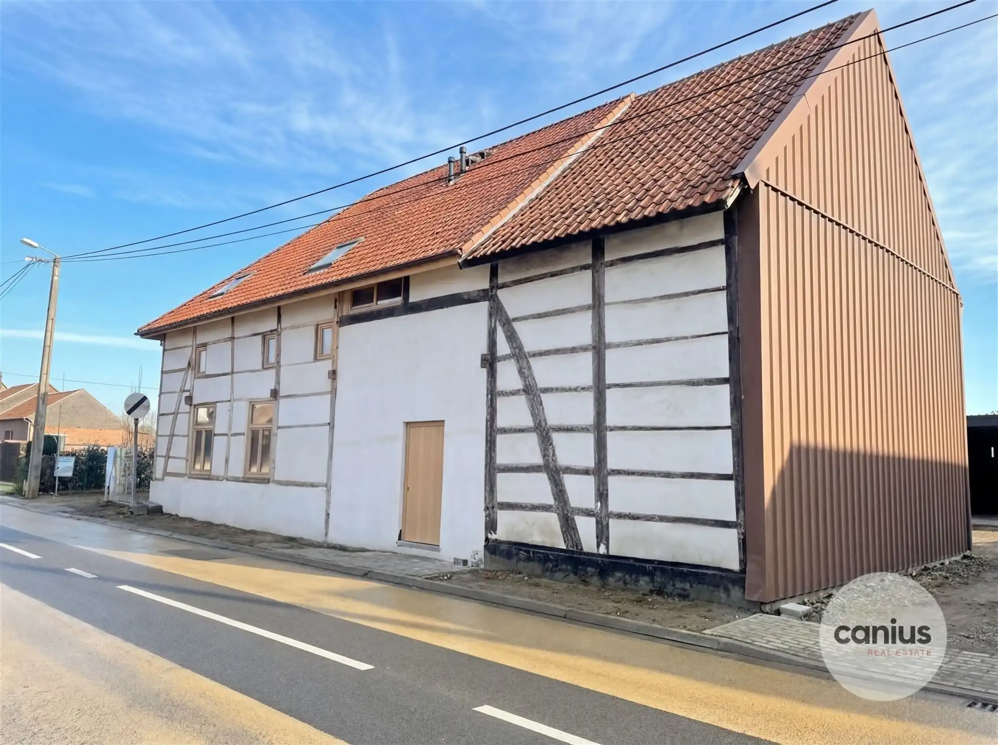 UNIEK APPARTEMENT MET 2 SLPKS EN TERRAS foto {{pictureIndex}}