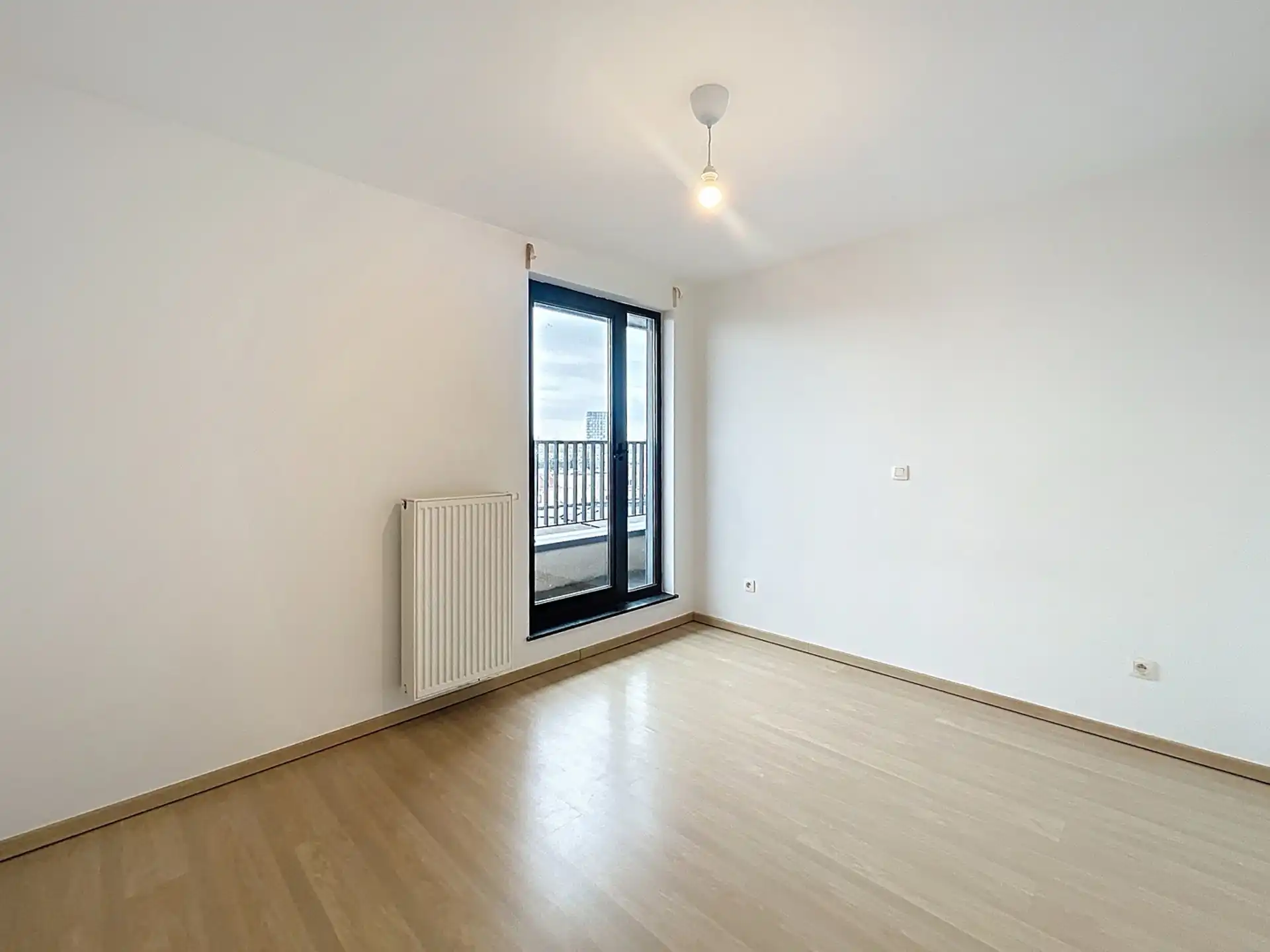Mooi appartement 2 slaapkamers ±85m² + terras en parking foto 3