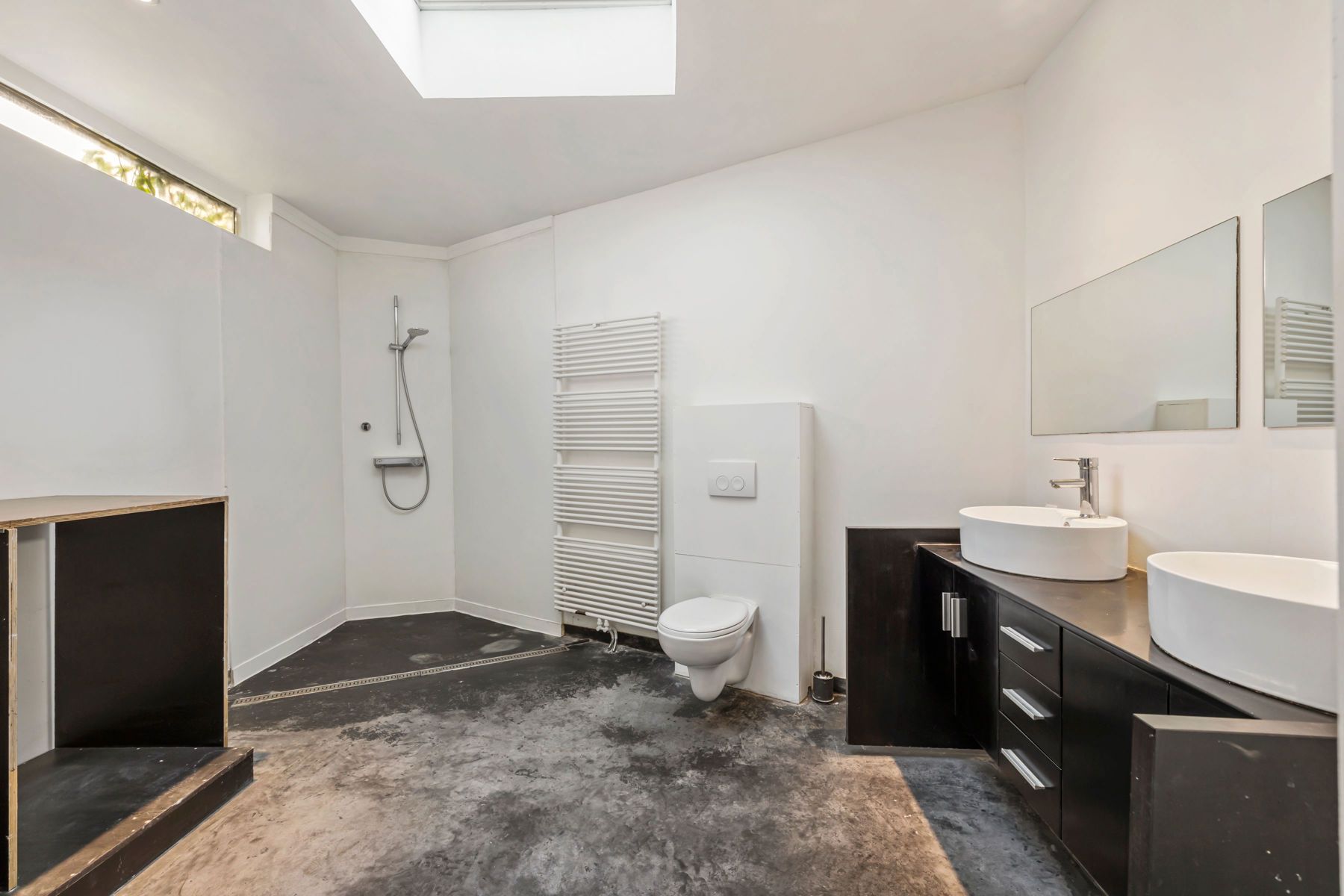 Charmante rijwoning in Bel-Etage stijl met veel potentieel foto 4