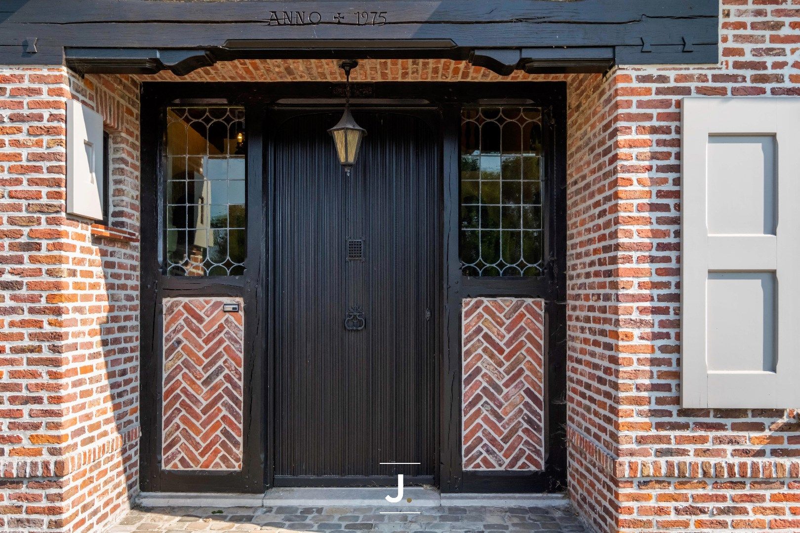 Een topgelegen statige villa in Beveren-Leie met 3 slaapkamers en grote loods foto 3