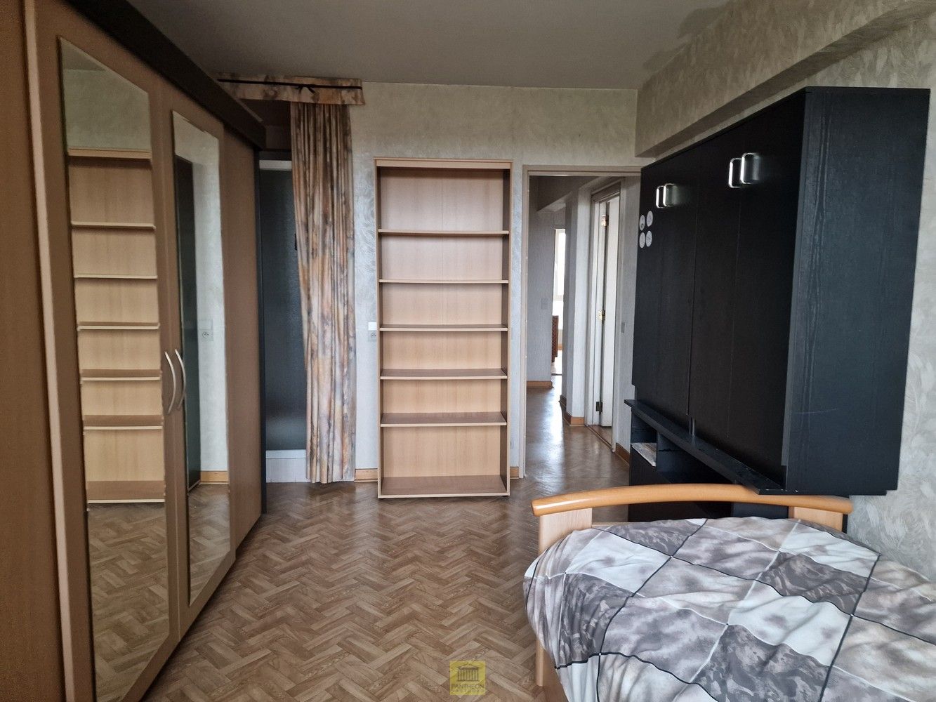 Ruim lichtrijk appartement op 12de verdieping - 4 slaapkamers! foto 10