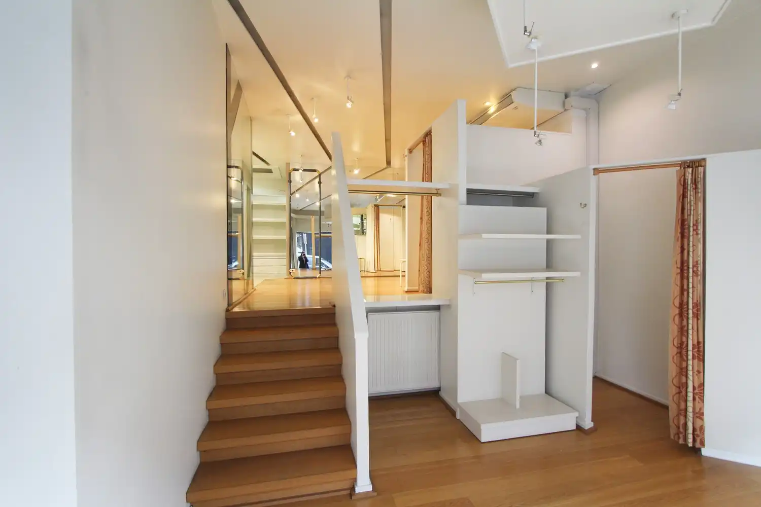 Handelsgelijkvloers op top locatie in Sint-Truiden! foto 10