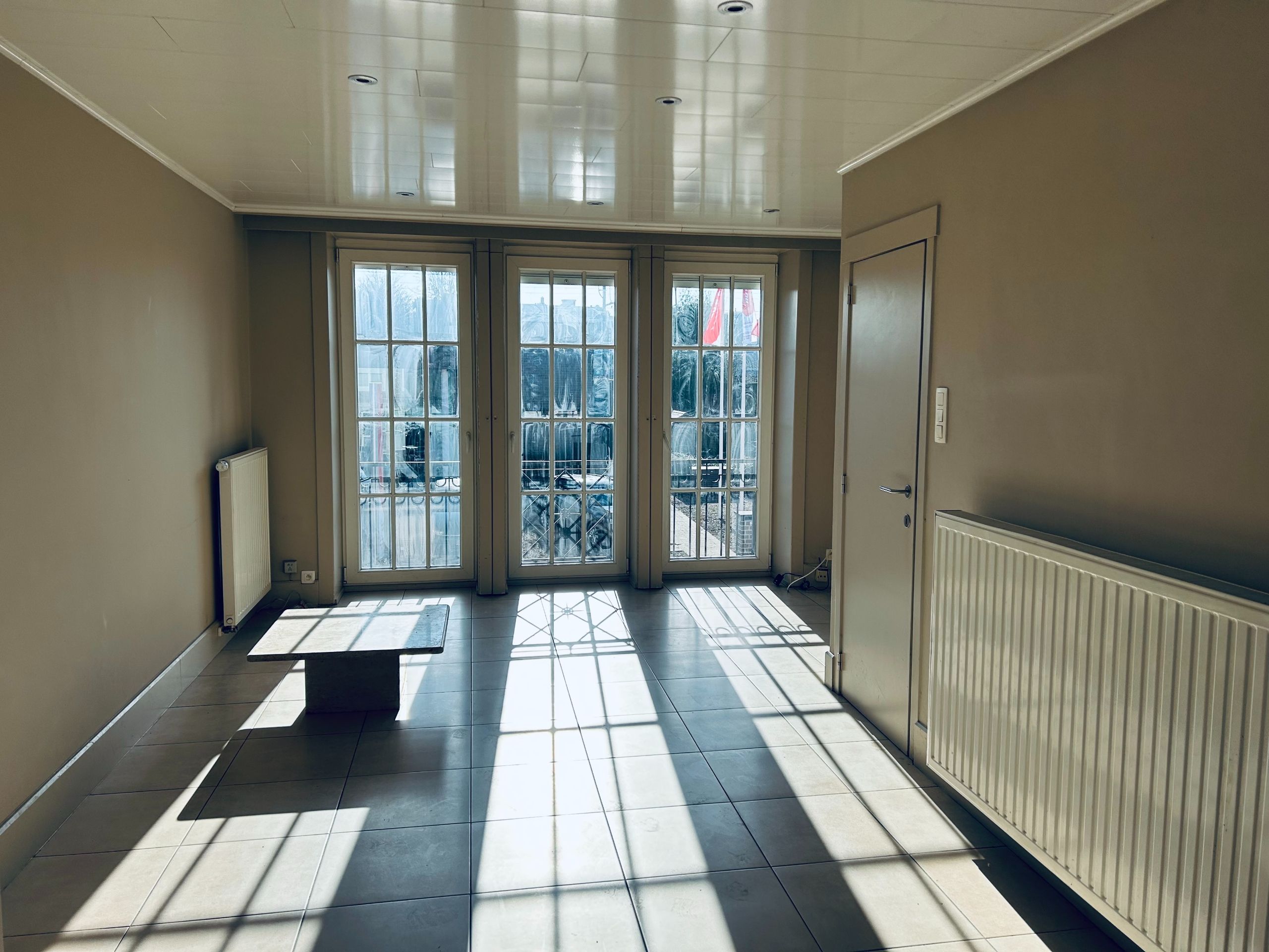 Bel-etagewoning met: 2 slaapkamers, stadstuintje en garage aan de stadsrand foto 3
