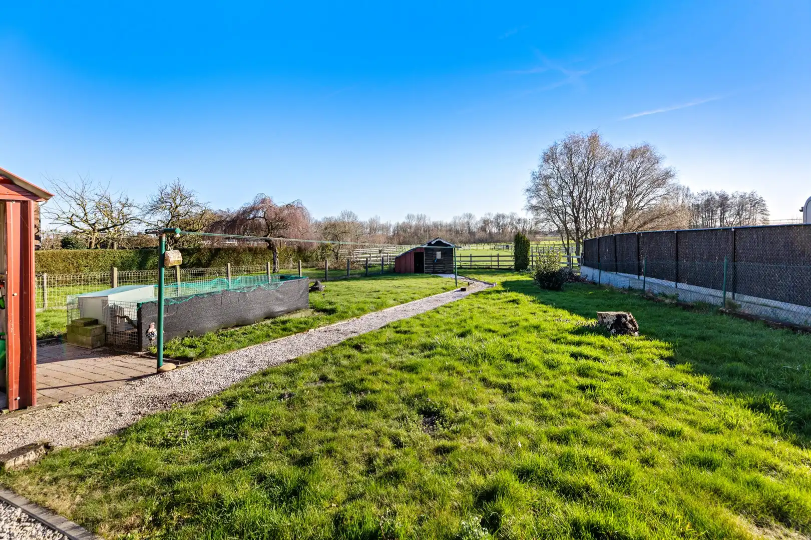 Halfopen bebouwing met landelijke verzichten & 4 slaapkamers foto 14