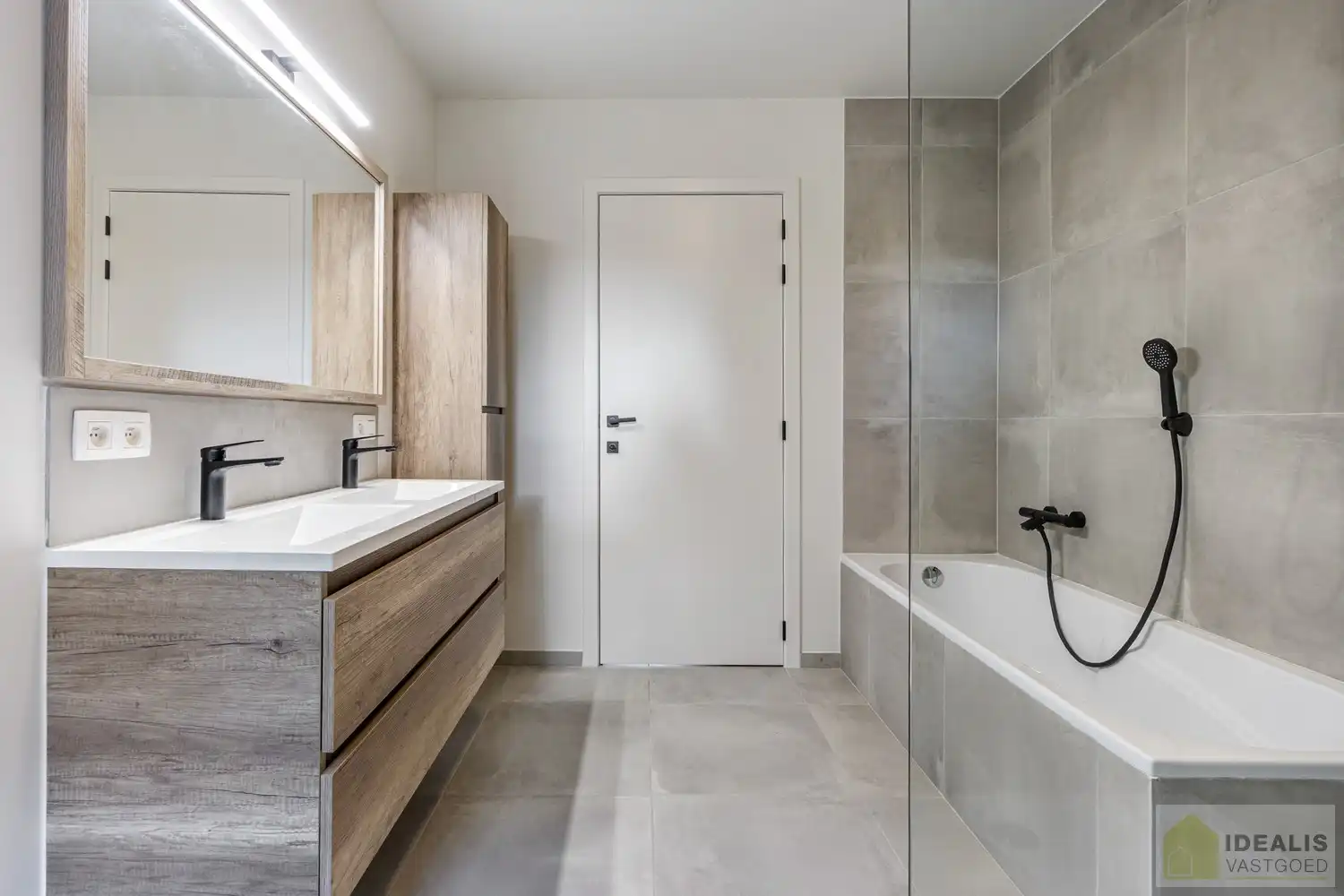 PRACHTIGE NIEUWBOUWWONING (2% REGISTRATIERECHTEN MOGELIJK!) MET EEN HEERLIJK LICHTRIJKE WOONKAMER MET OPEN KEUKEN, RUIME BERGING, BUREEL, 3 SLAAPKAMERS, RUIME DRESSING EN RUIME BADKAMER VOORZIEN VAN ALLE COMFORT! EEN HEERLIJK RUIM HUIS MET EEN NAAR WENS AAN TE LEGGEN TUIN, OP EEN GEGEERDE LOCATIE NABIJ HET CENTRUM VAN PEER! foto 38