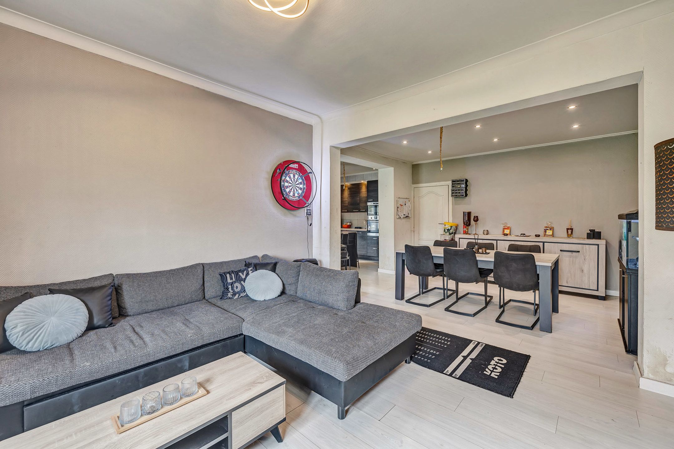 Uniek gelegen woning met ruime tuin foto 5