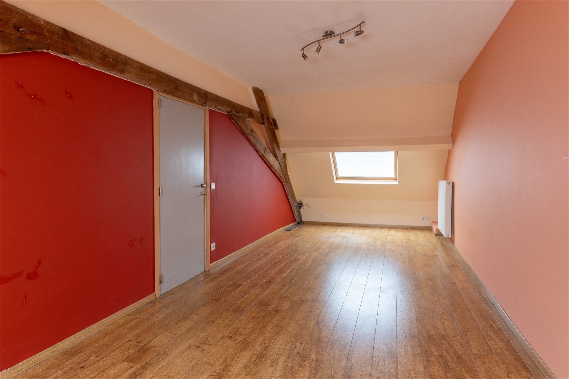 Ruime woning met 3 slaapkamers in het centrum. foto 17