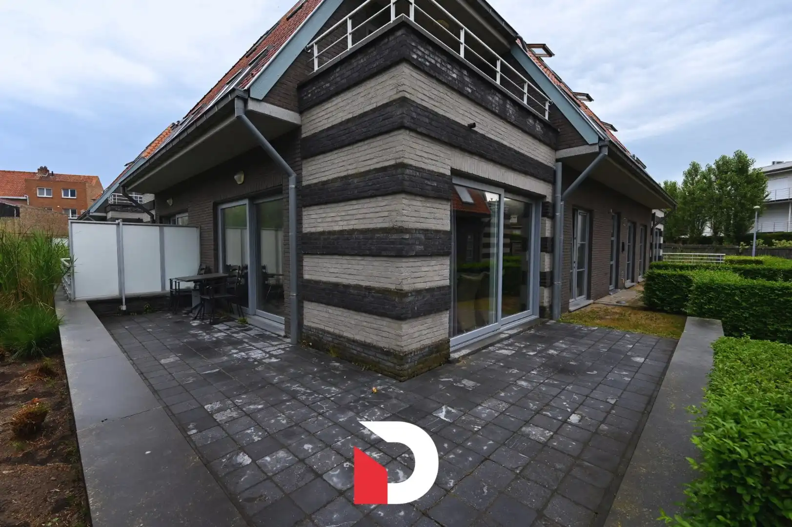 Instapklaar éénslaapkamerappartement vlak bij zee foto 11
