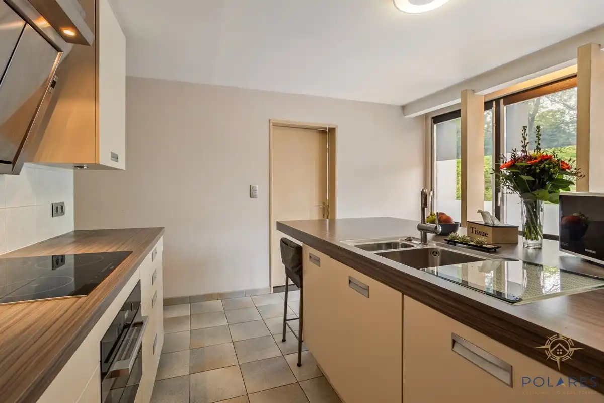 Ruime bel-etage woning met tuin op toplocatie foto 15