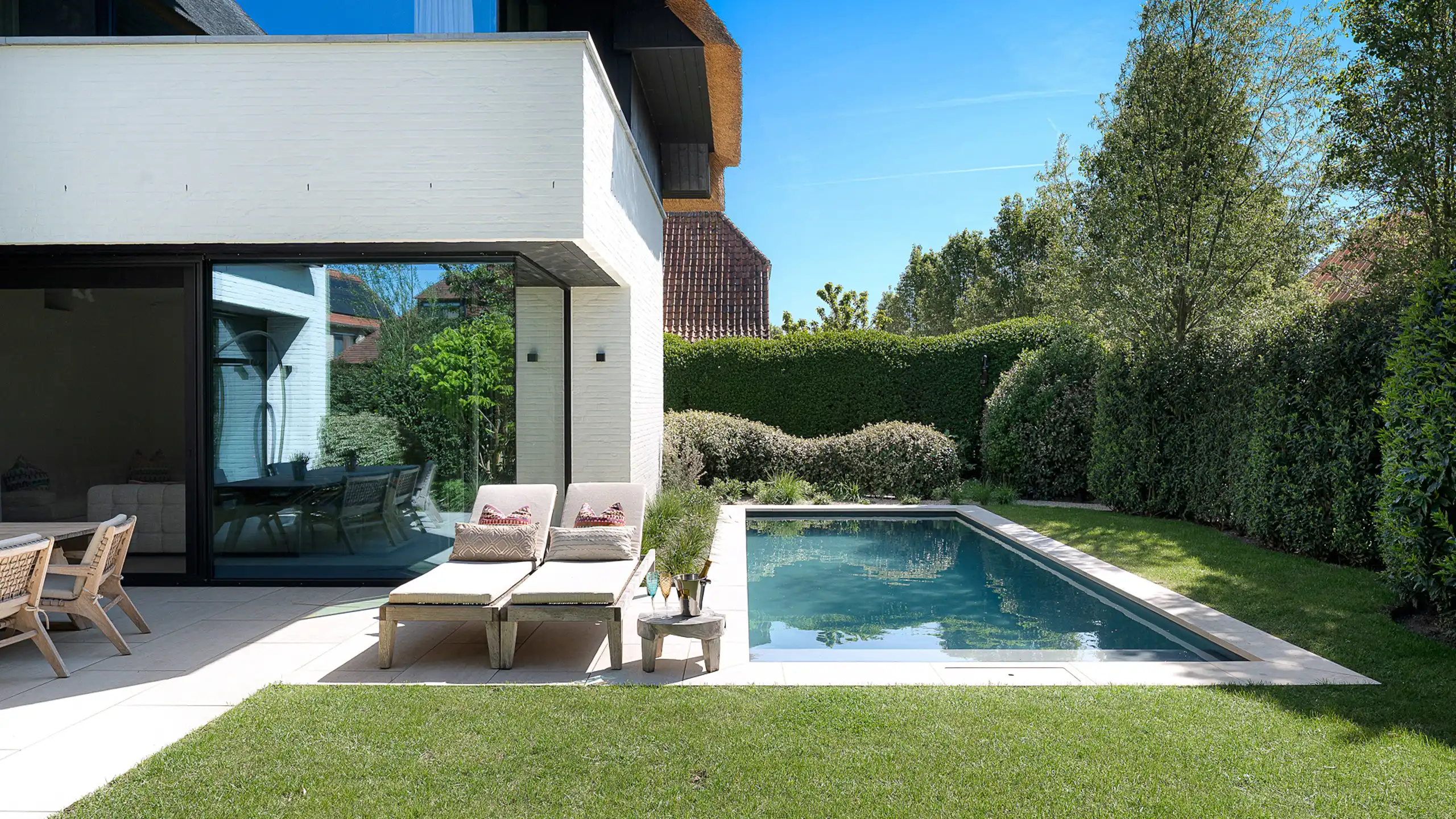 Tijdloze villa in een residentiële omgeving in Knokke foto 2