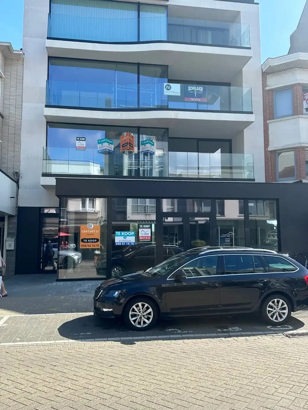 Prachtig handelspand van 166m² met een uitbouw vooraan van 19,5m² gelegen te St-Idesbald foto 11