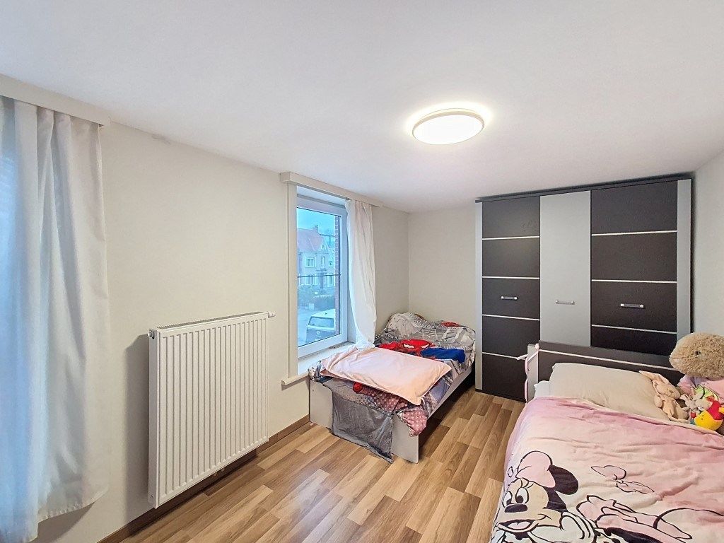 Gemeubelde gezinswoning met 2 slpks foto 8