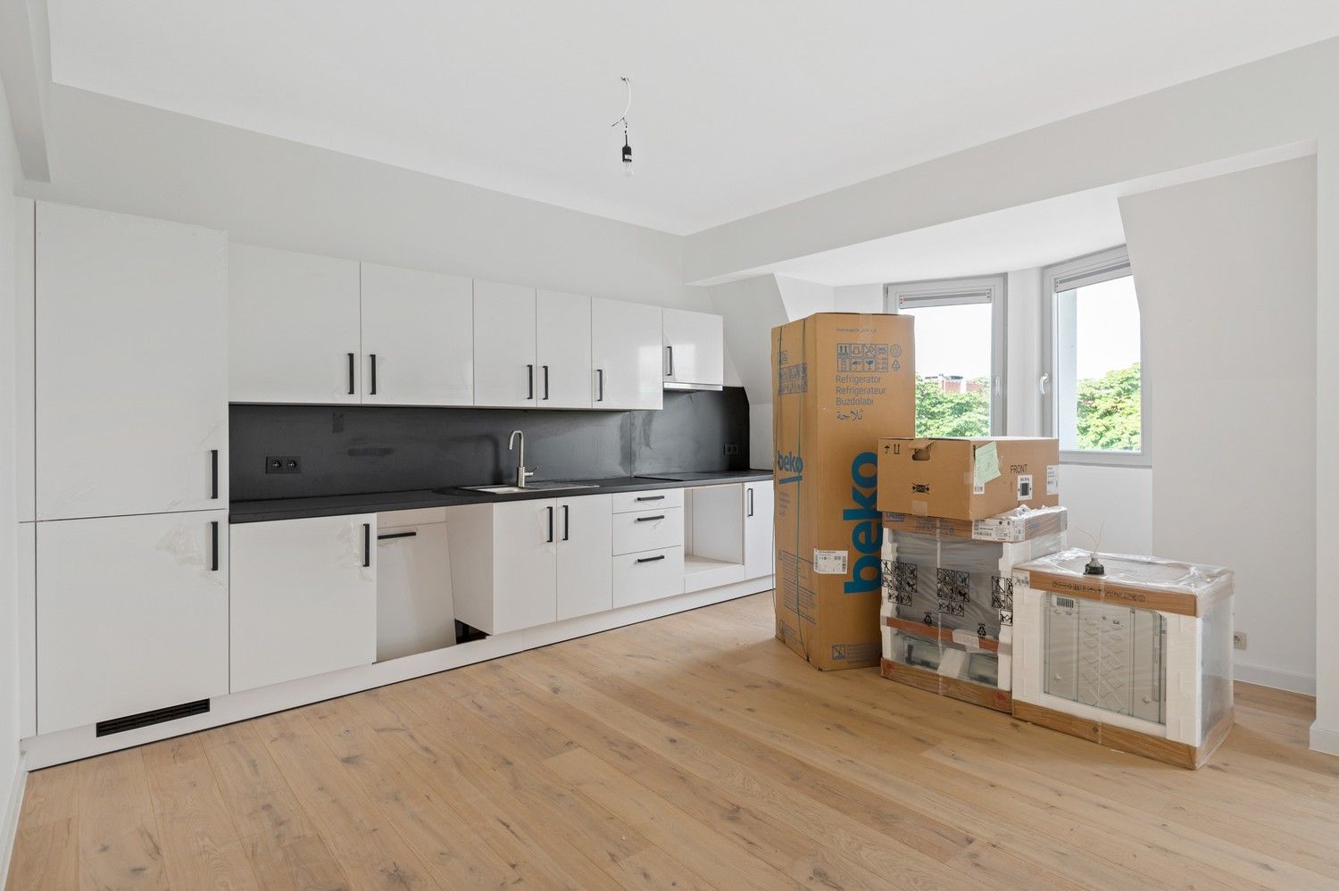 Prachtig gerenoveerd appartement met 2 slaapkamers in rustige straat te koop te Antwerpen foto 5