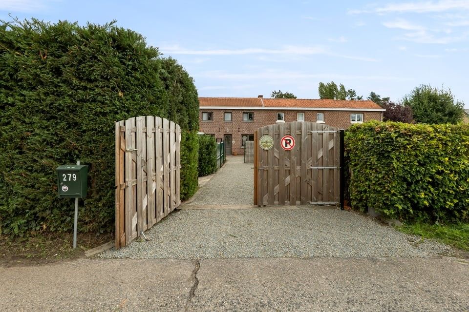 INSTAPKLARE WONING MET 4 SLAAPKAMERS EN 2 BADKAMERS OP EEN GOEDE LOCATIE foto 18