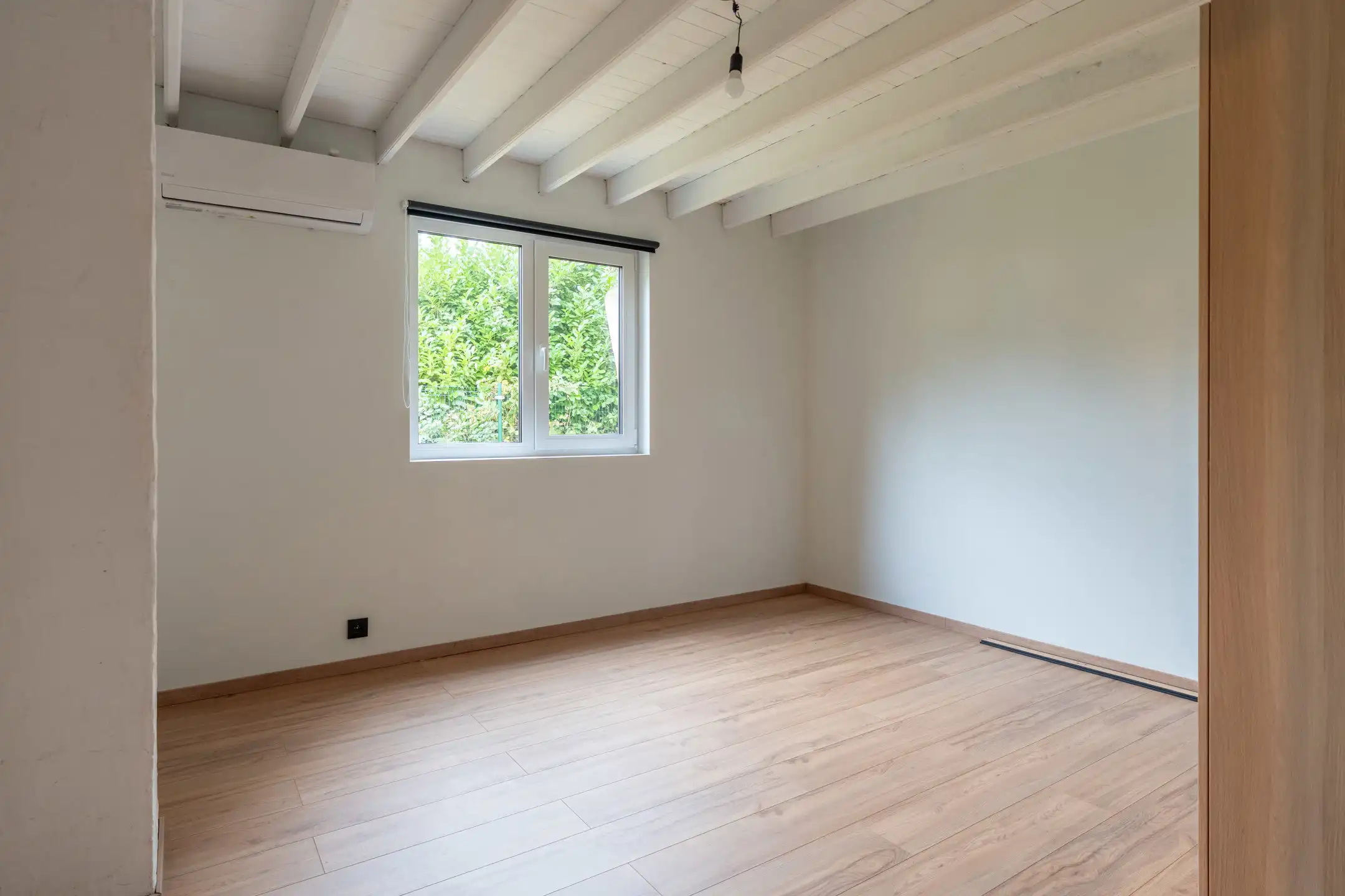 Ger. woning met 3 slpk en grote garage/werkplaats op 1.705 m² foto 20