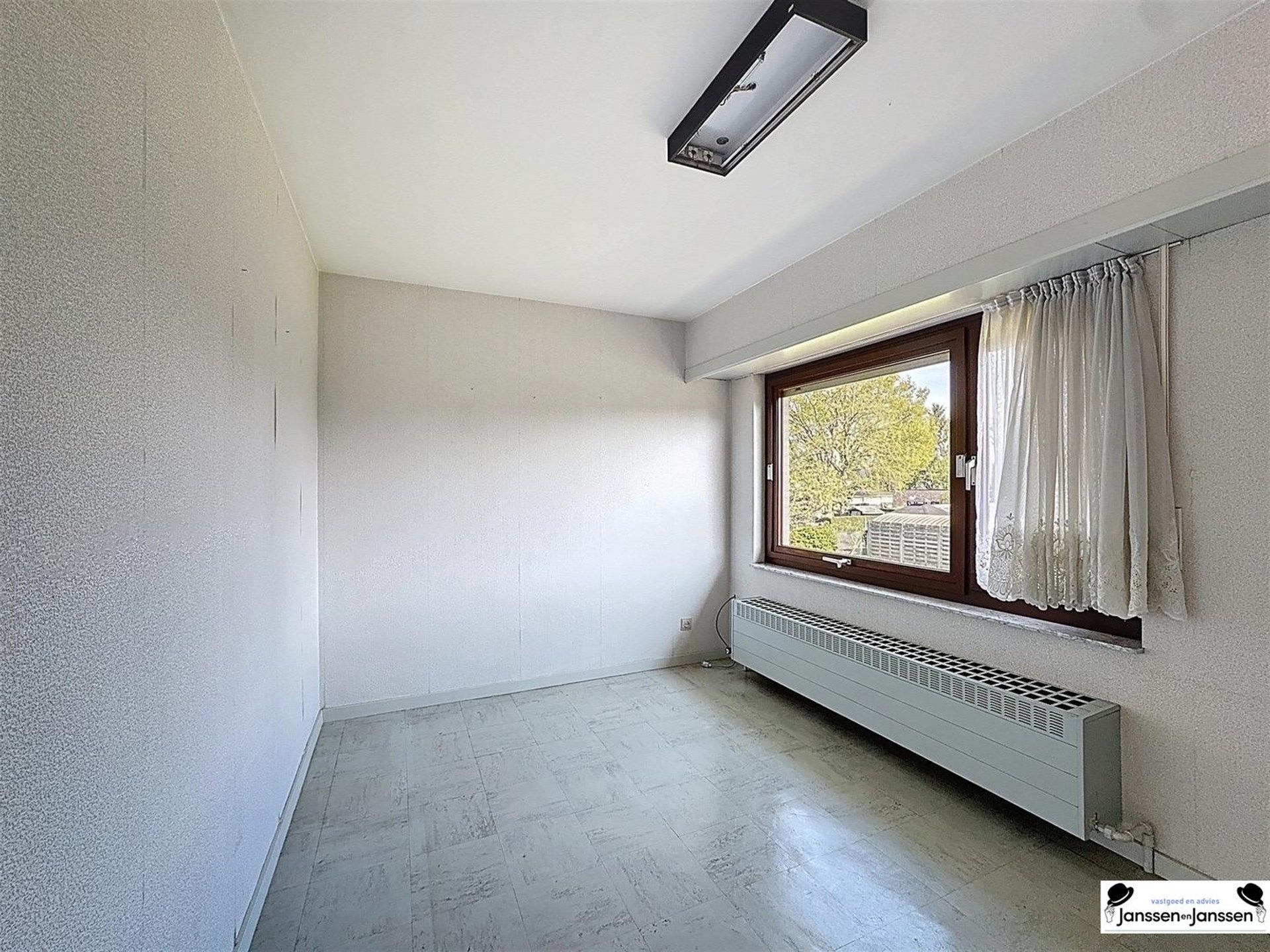 Charmante woning in hartje Gooreind! foto 10