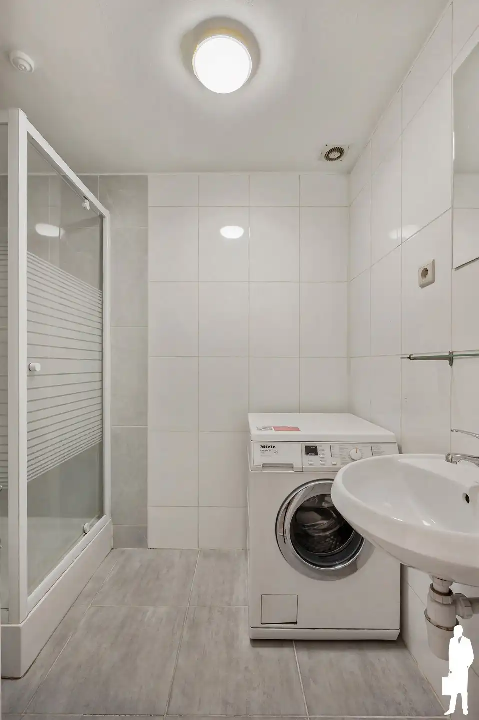 Vergunde opbrengsteigendom met 4 appartementen foto 8