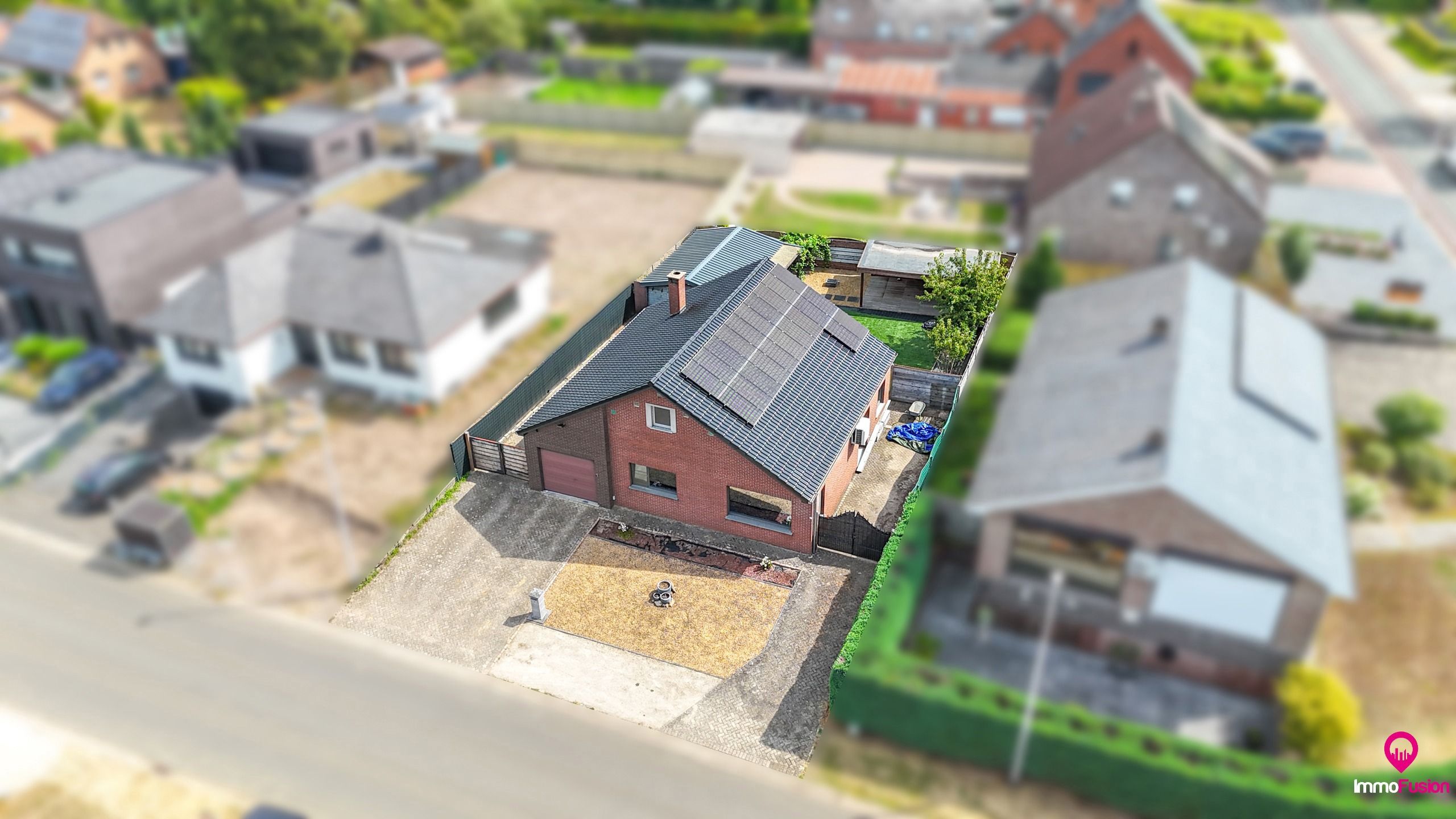 Instapklare gezinswoning met 4 slpks en mooie verzorgde tuin foto 27