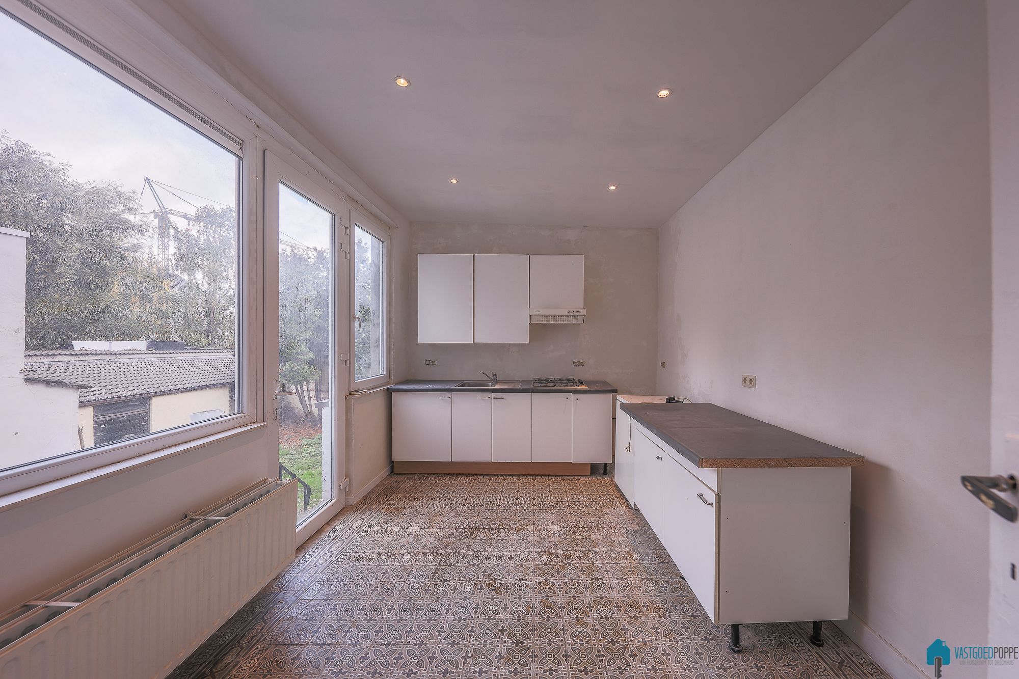 Ruim herenhuis met tuin en garage foto 9