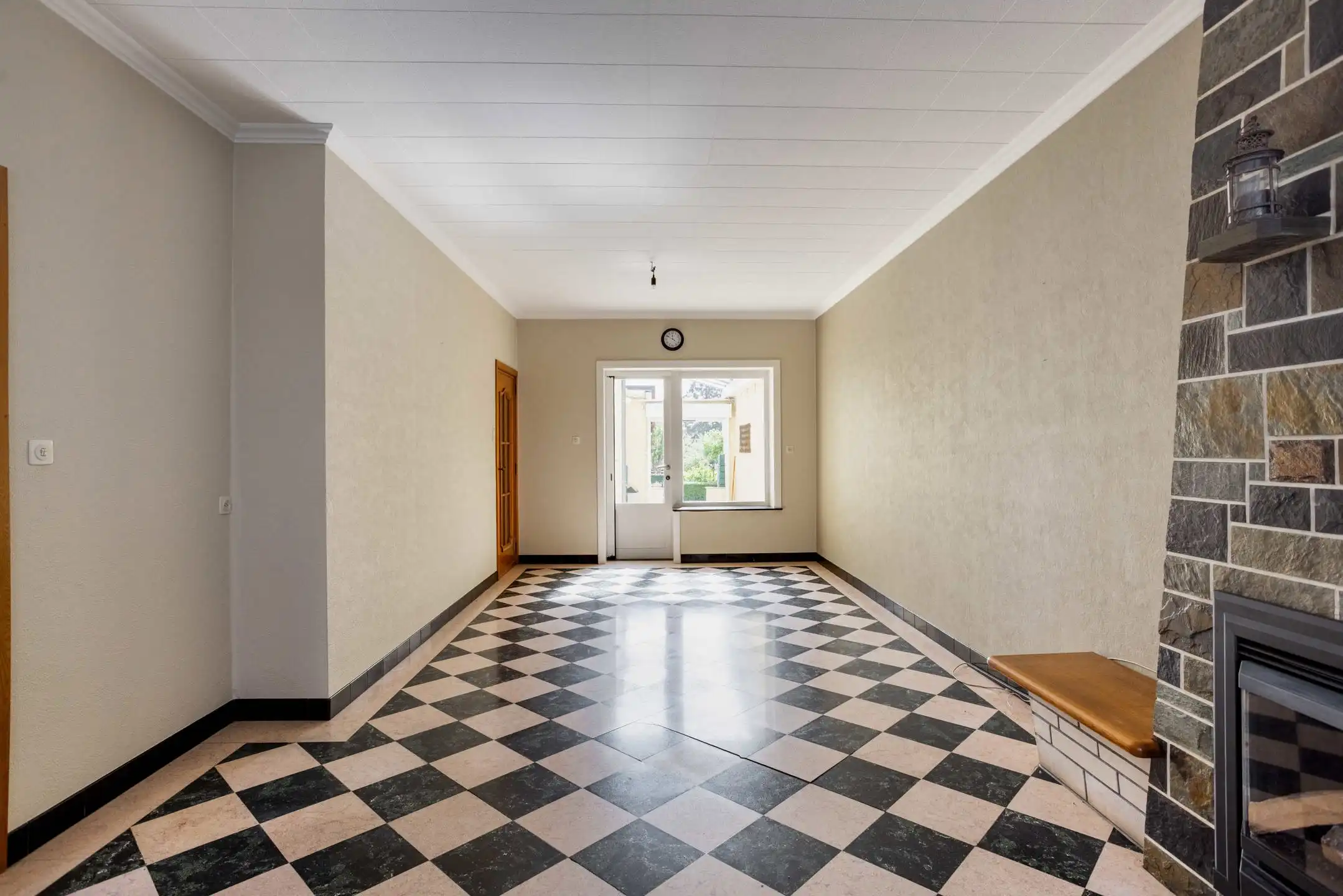Deels te renoveren rijwoning in een rustige buurt foto 7