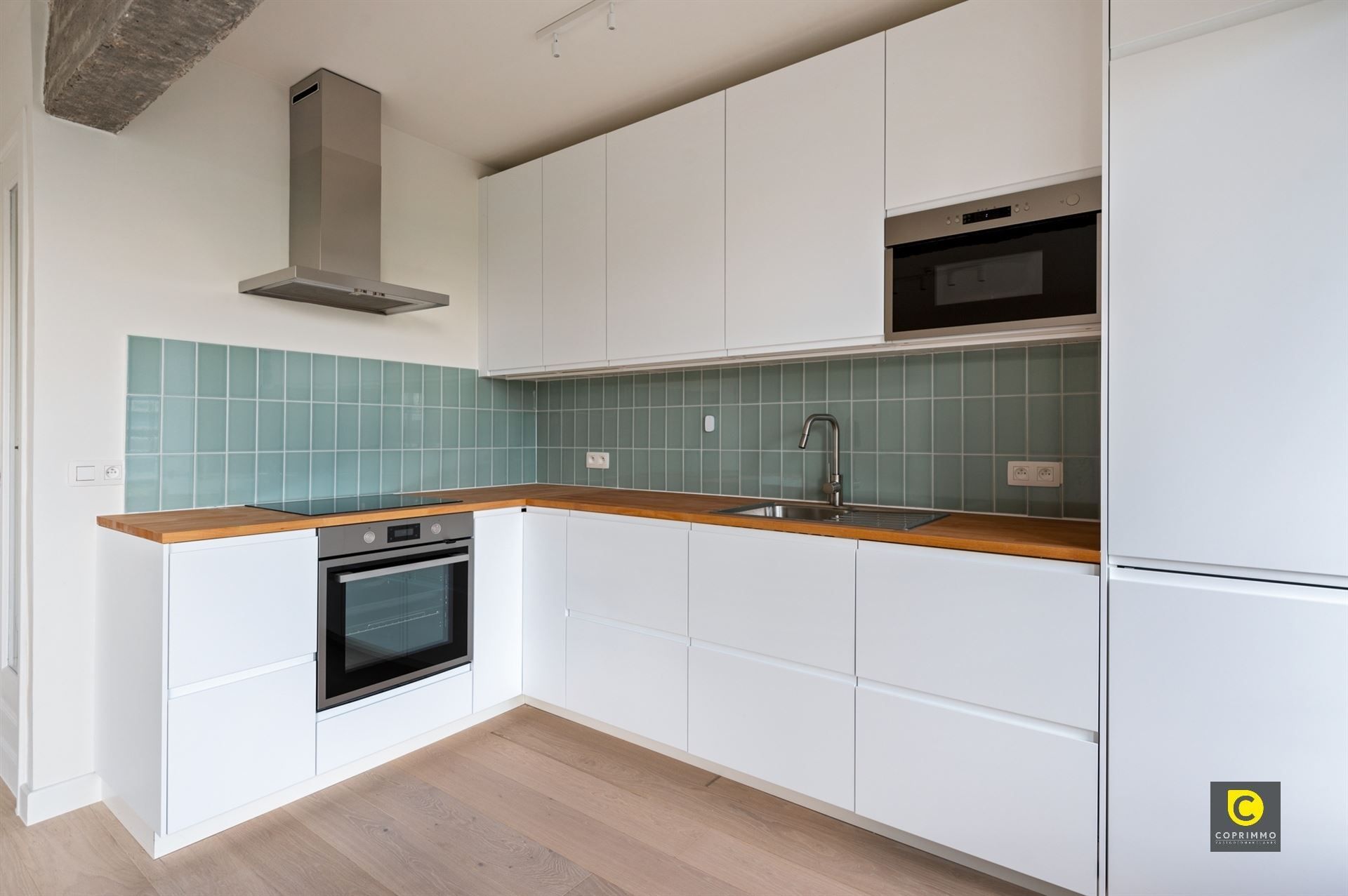 Gerenoveerd 2 slpk appartement foto 4