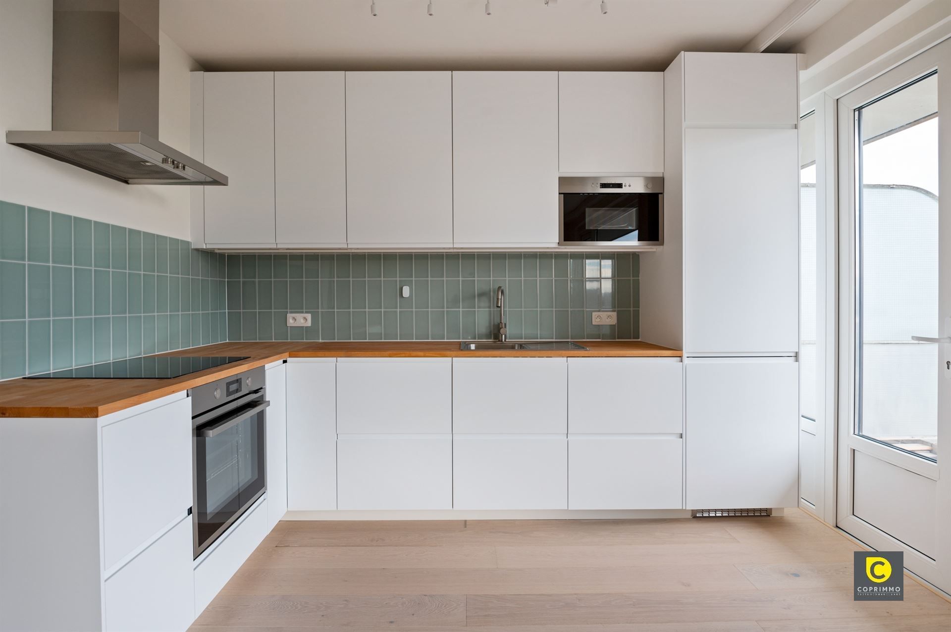 Gerenoveerd 2 slpk appartement foto 4