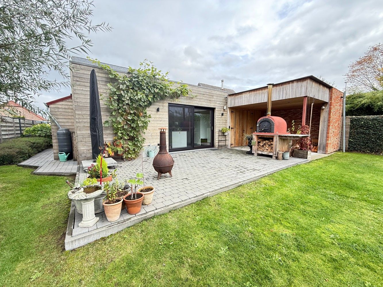 Instapklare woning met 3 Slpks en prachtige tuin foto 14