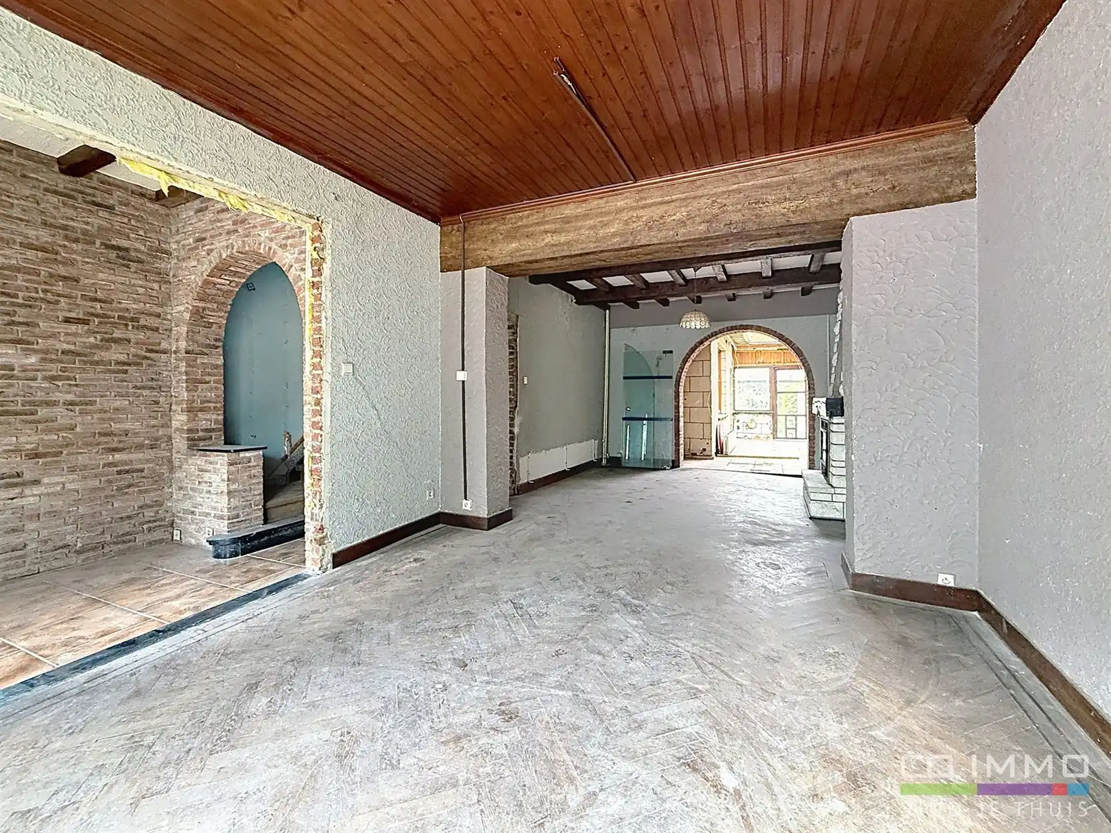 Ruime stadswoning met tuin, te renoveren, 2a 68ca foto 7