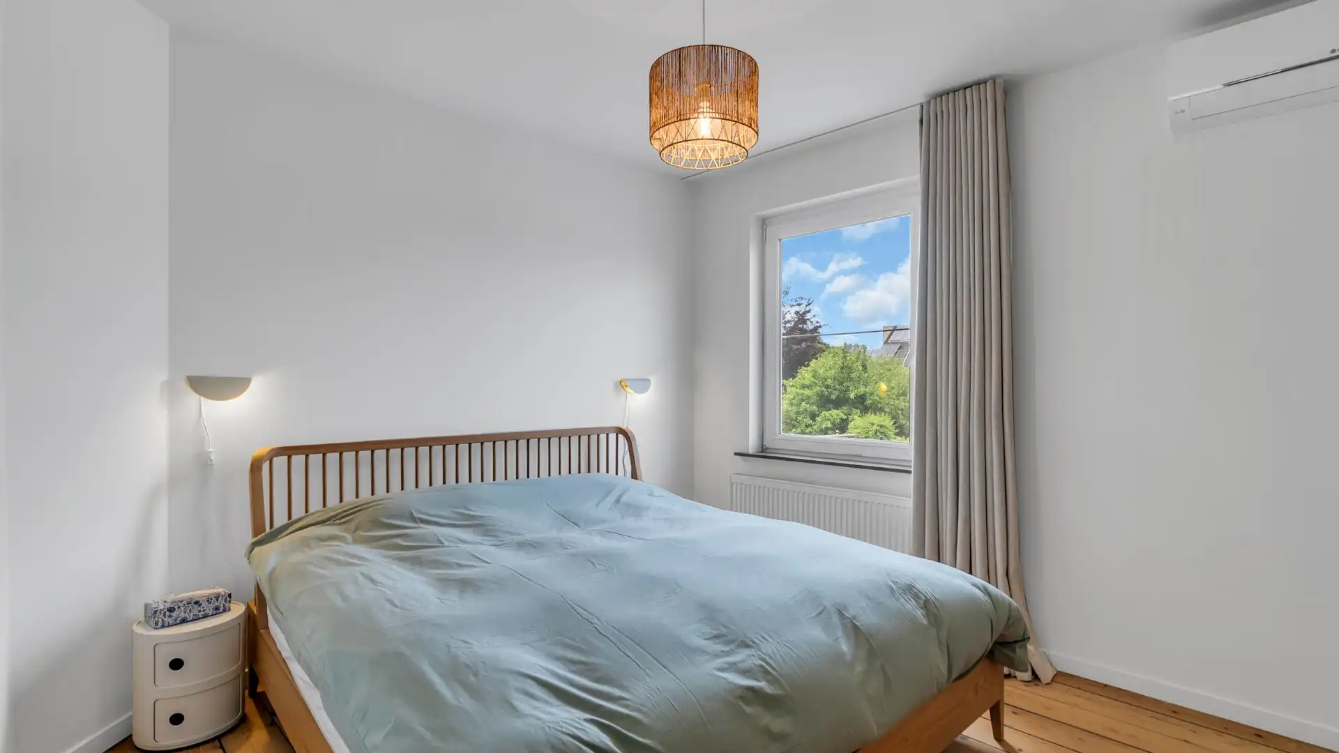 Prachtig herenhuis binnen de grote ring van Hasselt foto 22