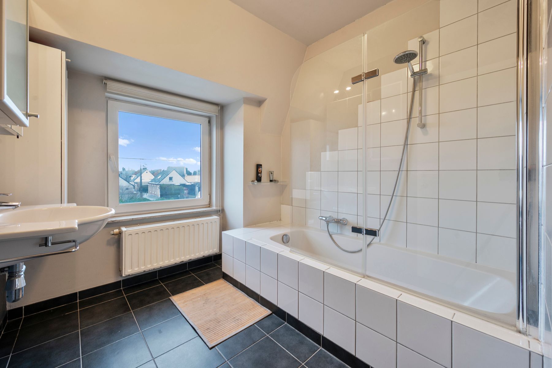 knus appartement in het hart van Berlare – ideaal als investering of starterswoning foto 8