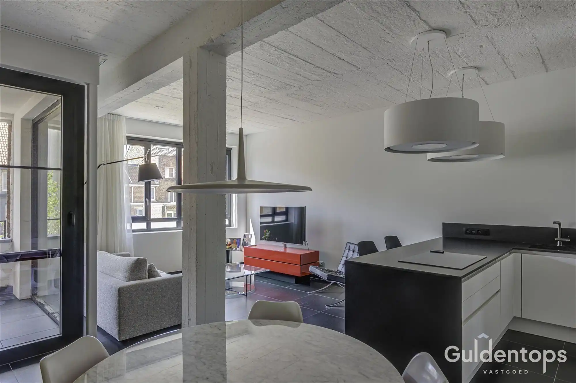 Knap energiezuinig appartement met veel charme foto 11