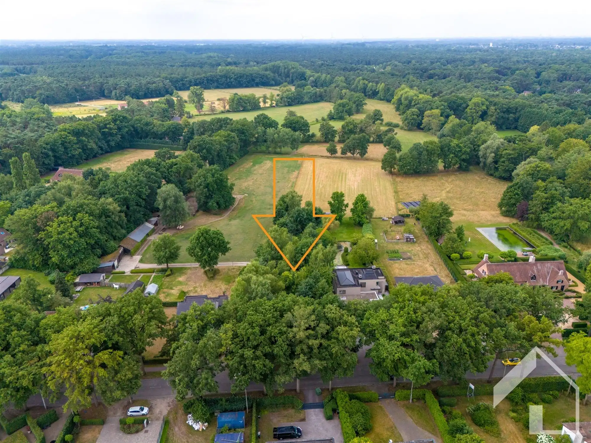 Ruime grond (2.060 m²) voor open bebouwing  foto 3